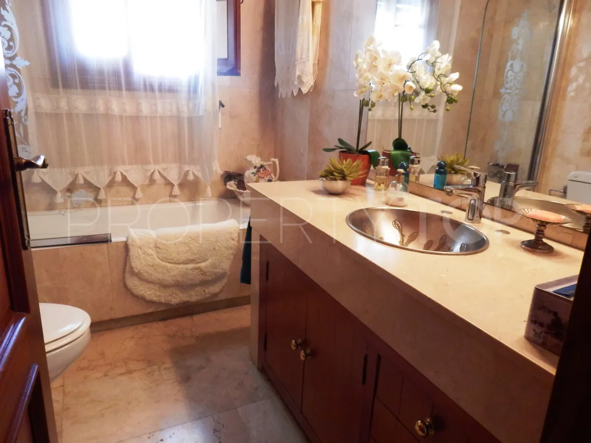 Villa en venta en Guadalmina Alta