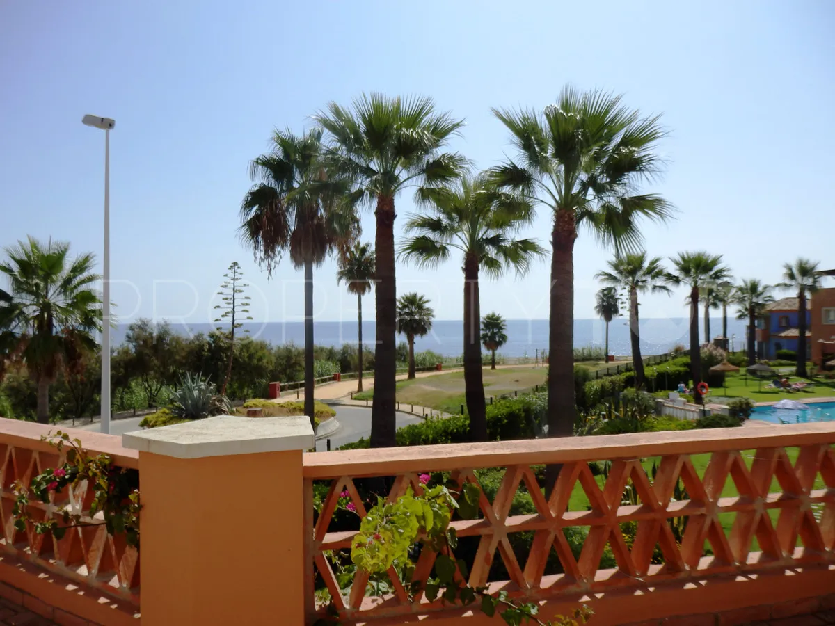 For sale town house in Casares Playa with 3 bedrooms
