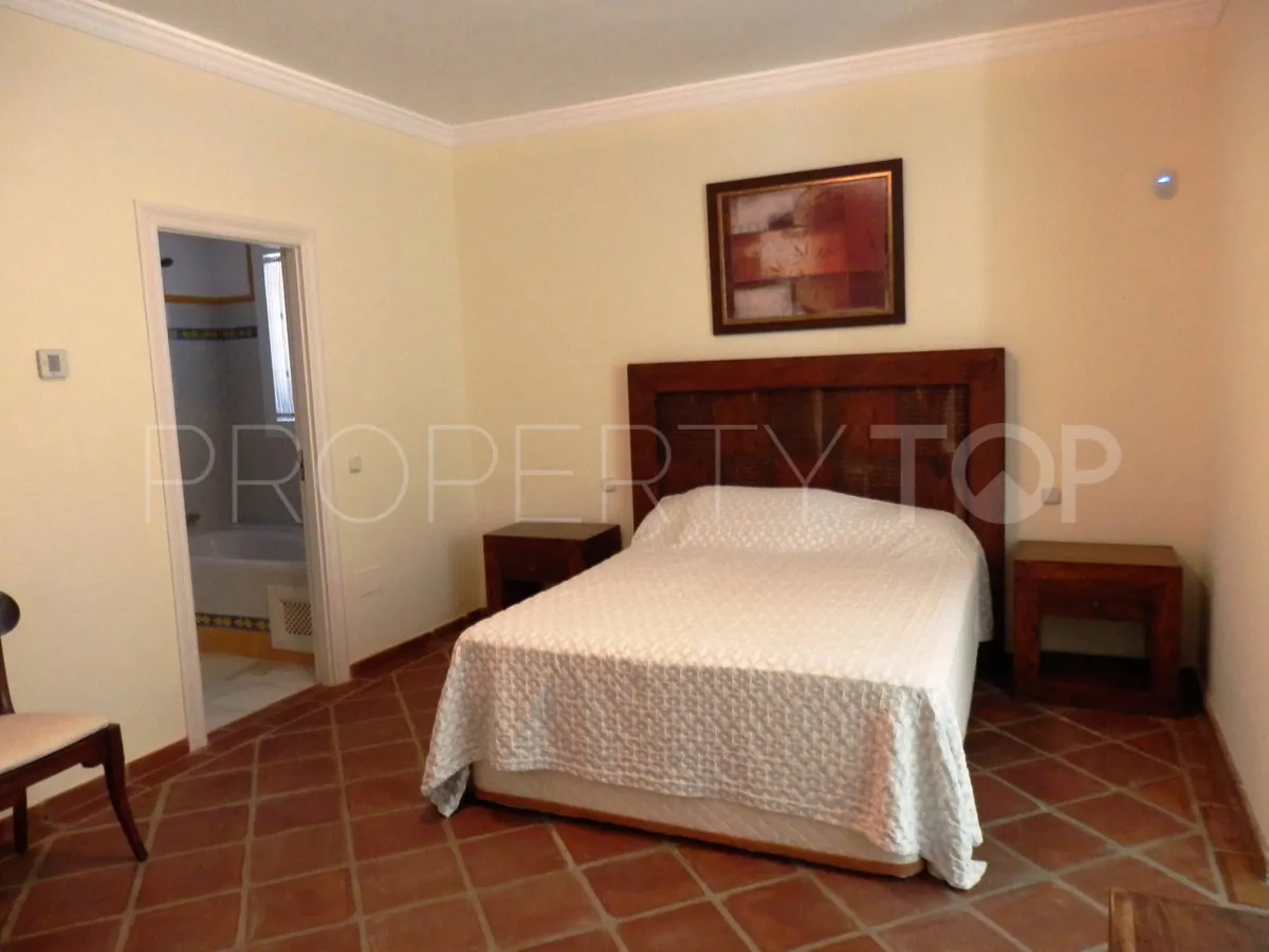 For sale town house in Casares Playa with 3 bedrooms