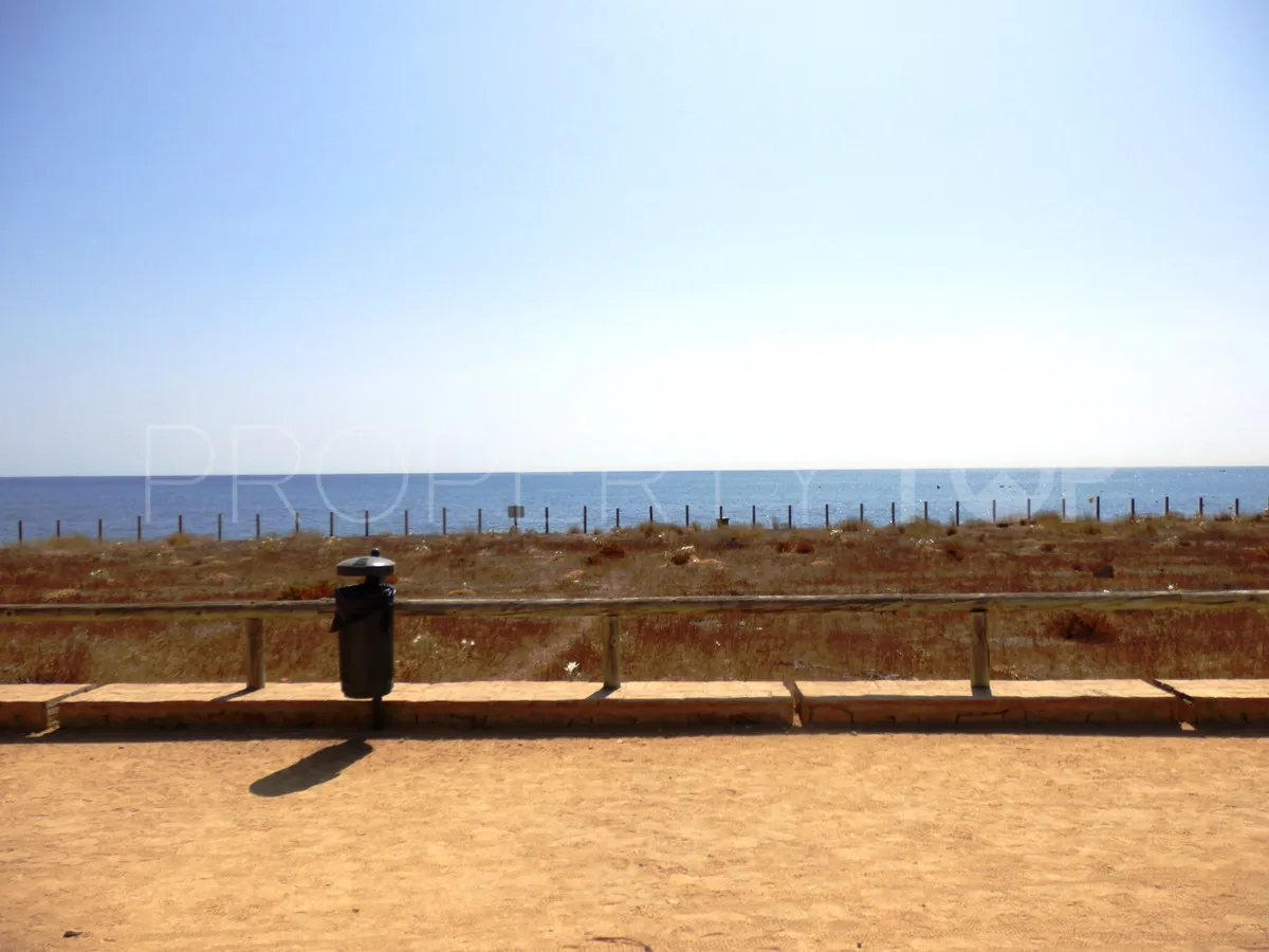 For sale town house in Casares Playa with 3 bedrooms
