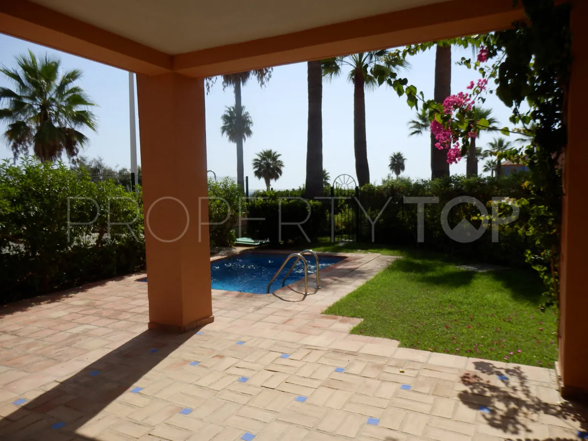 For sale town house in Casares Playa with 3 bedrooms