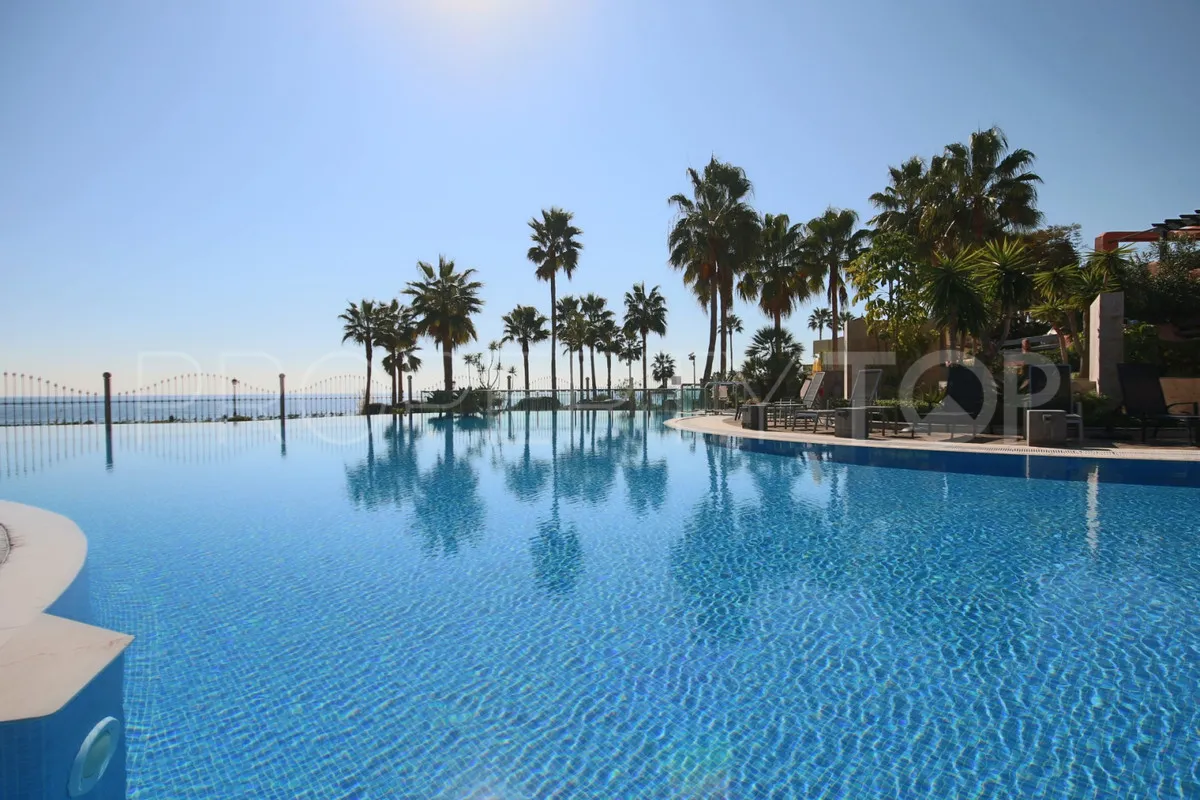 Comprar apartamento de 3 dormitorios en New Golden Mile