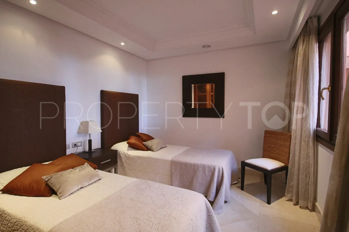 Comprar apartamento de 3 dormitorios en New Golden Mile