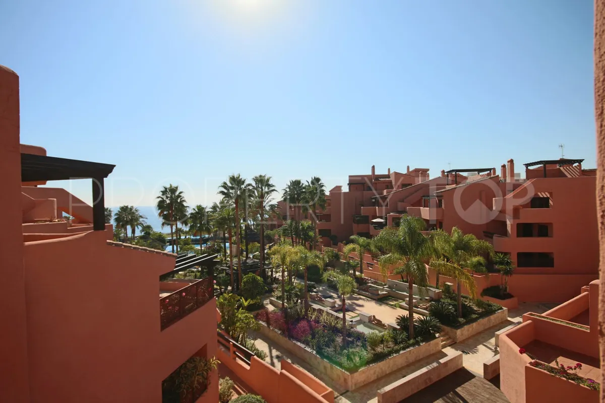 Comprar apartamento de 3 dormitorios en New Golden Mile