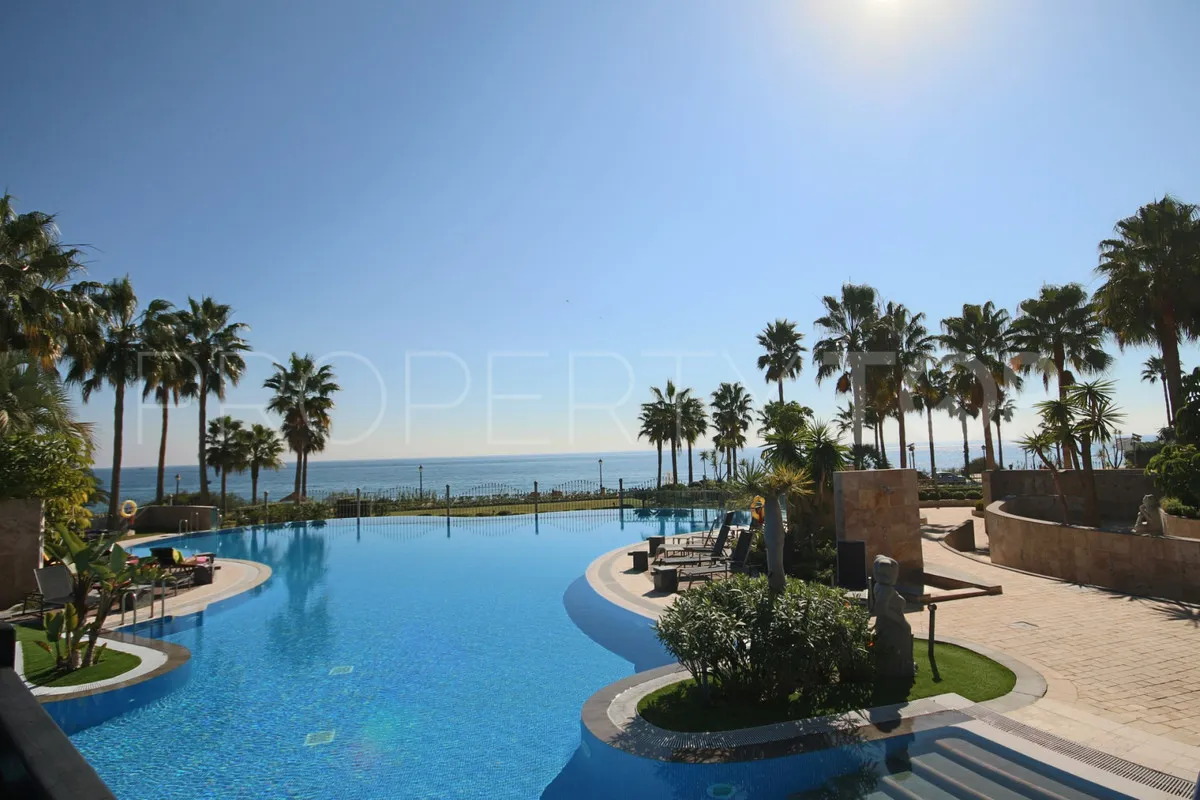 Comprar apartamento de 3 dormitorios en New Golden Mile