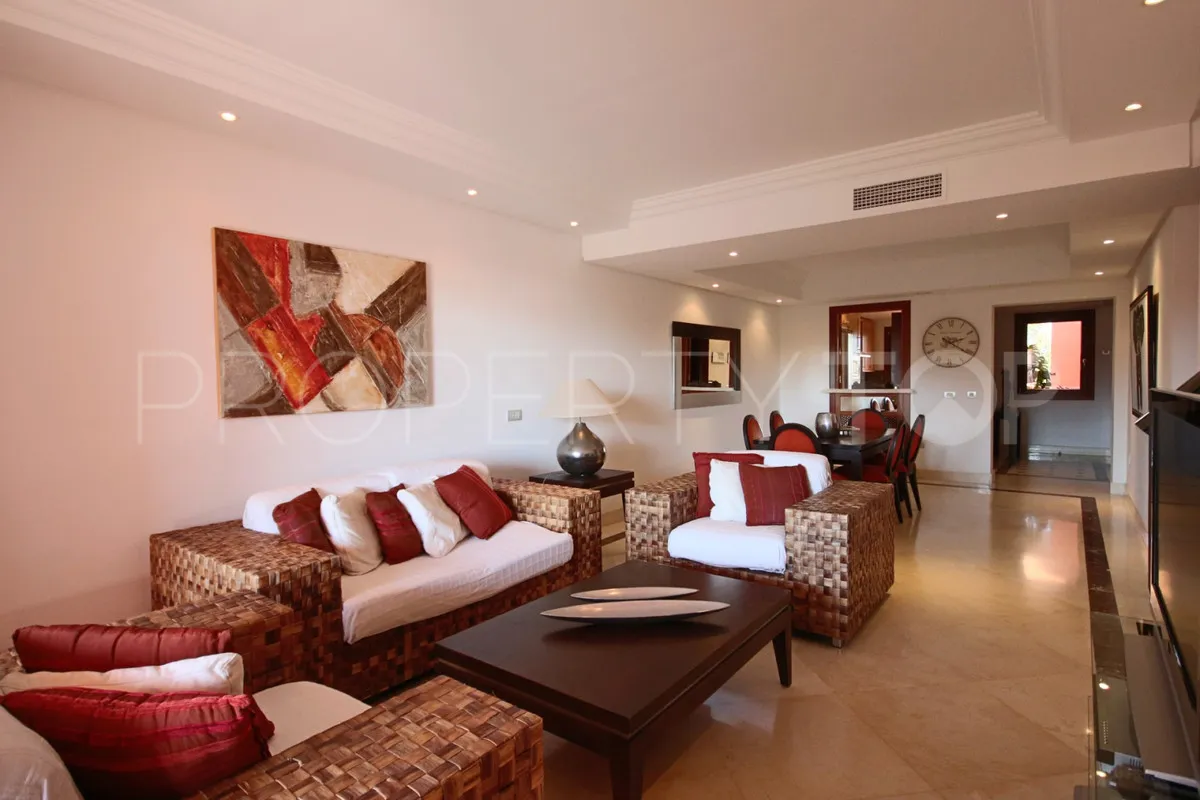Comprar apartamento de 3 dormitorios en New Golden Mile