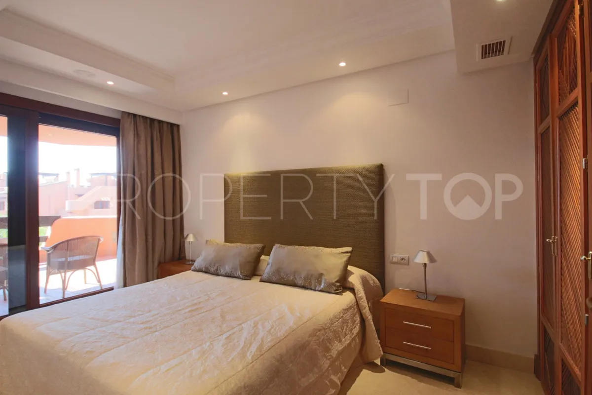 Comprar apartamento de 3 dormitorios en New Golden Mile