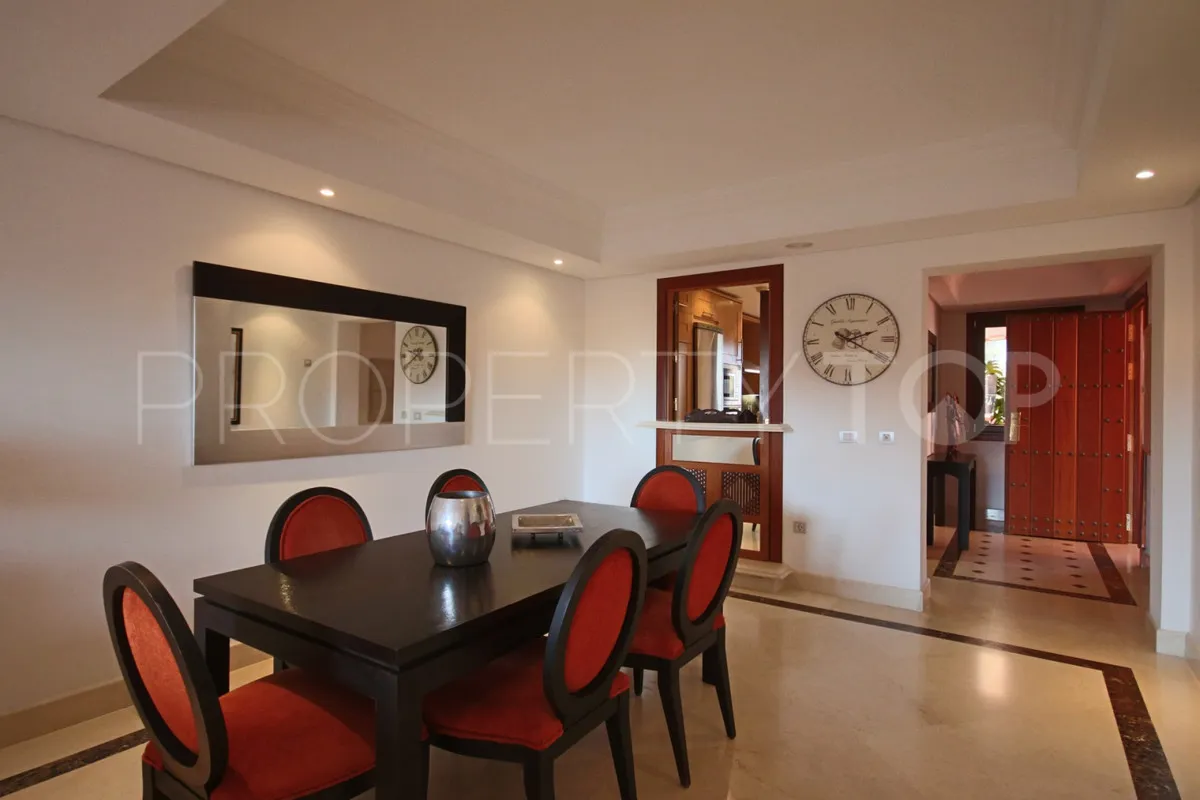 Comprar apartamento de 3 dormitorios en New Golden Mile