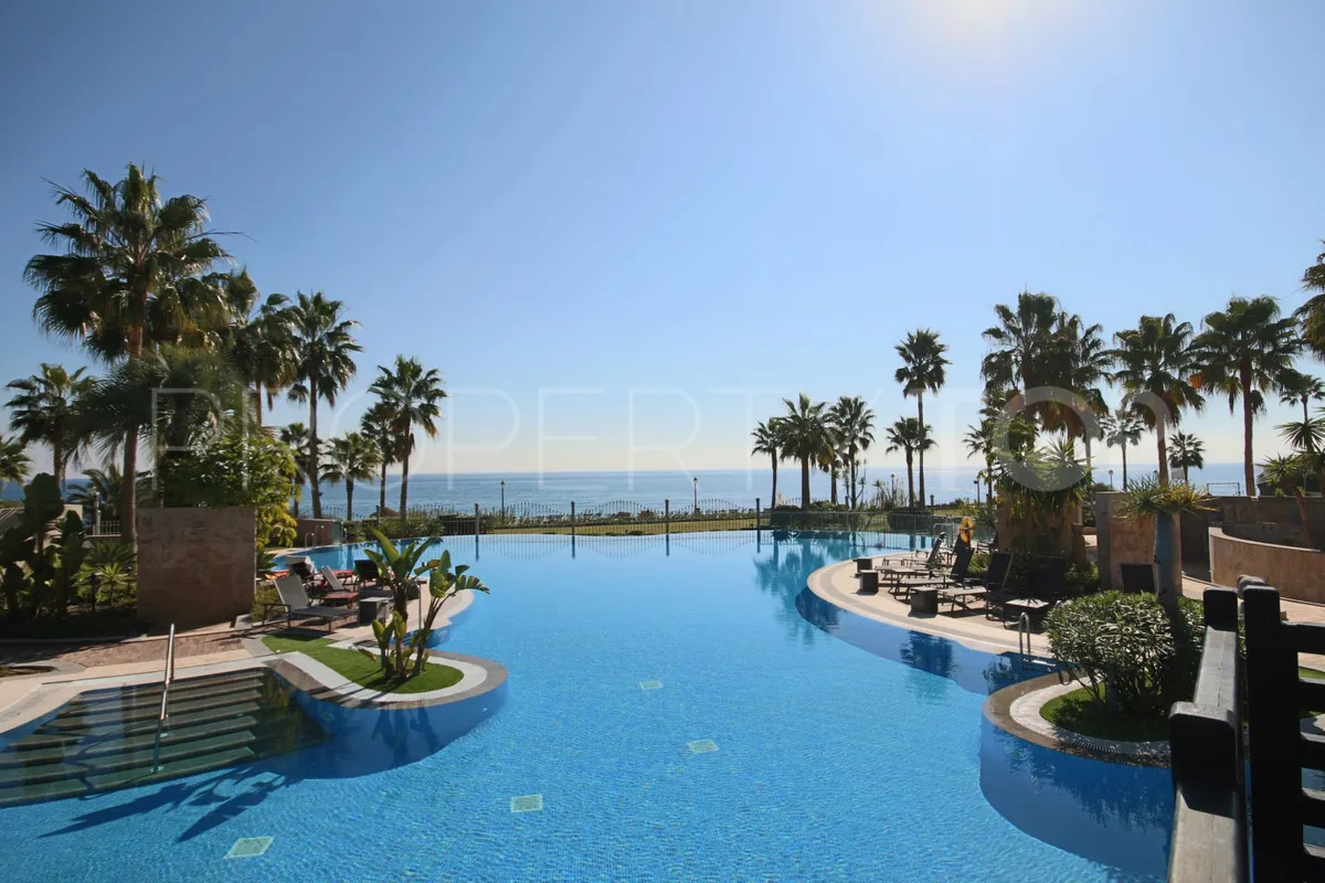 Comprar apartamento de 3 dormitorios en New Golden Mile