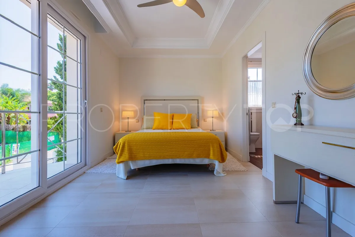 Villa en venta en Marbella Golden Mile