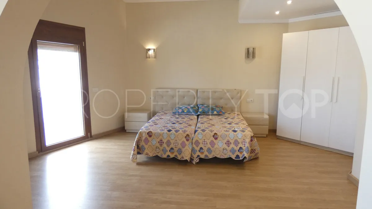 4 bedrooms villa for sale in Los Flamingos