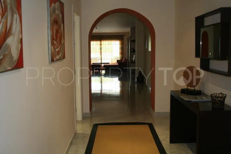 For sale apartment in Marbella - Puerto Banus with 3 bedrooms
