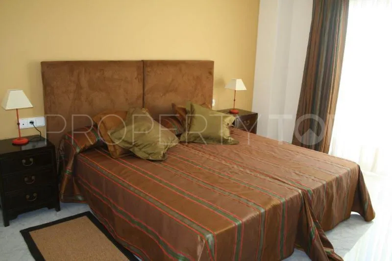 For sale apartment in Marbella - Puerto Banus with 3 bedrooms