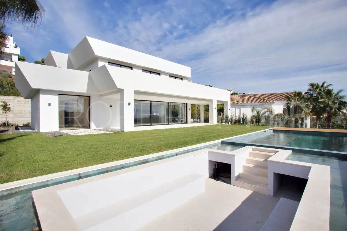 5 bedrooms Benahavis villa for sale