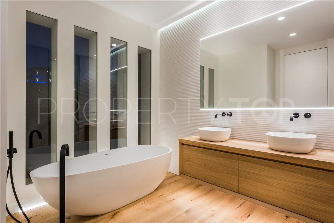 5 bedrooms Benahavis villa for sale