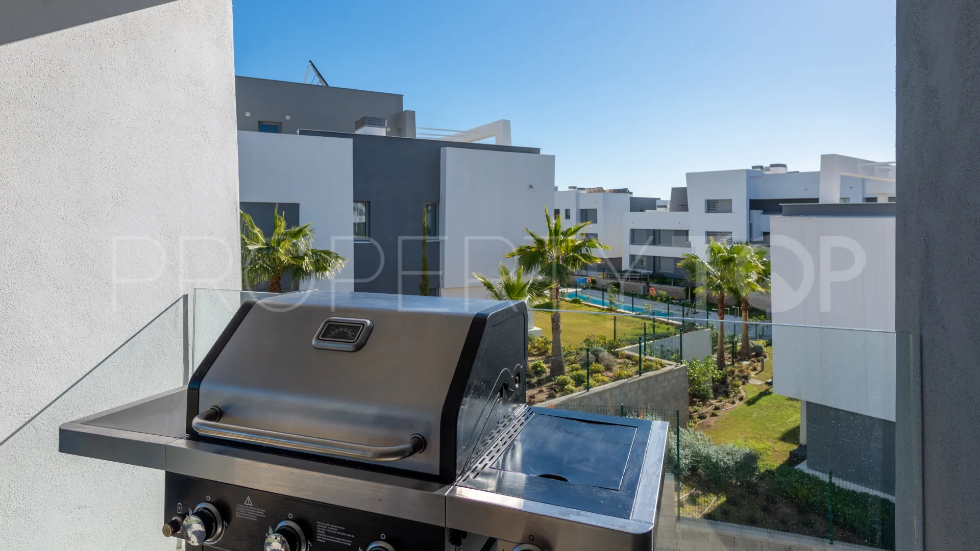 Apartment for sale in Estepona with 2 bedrooms