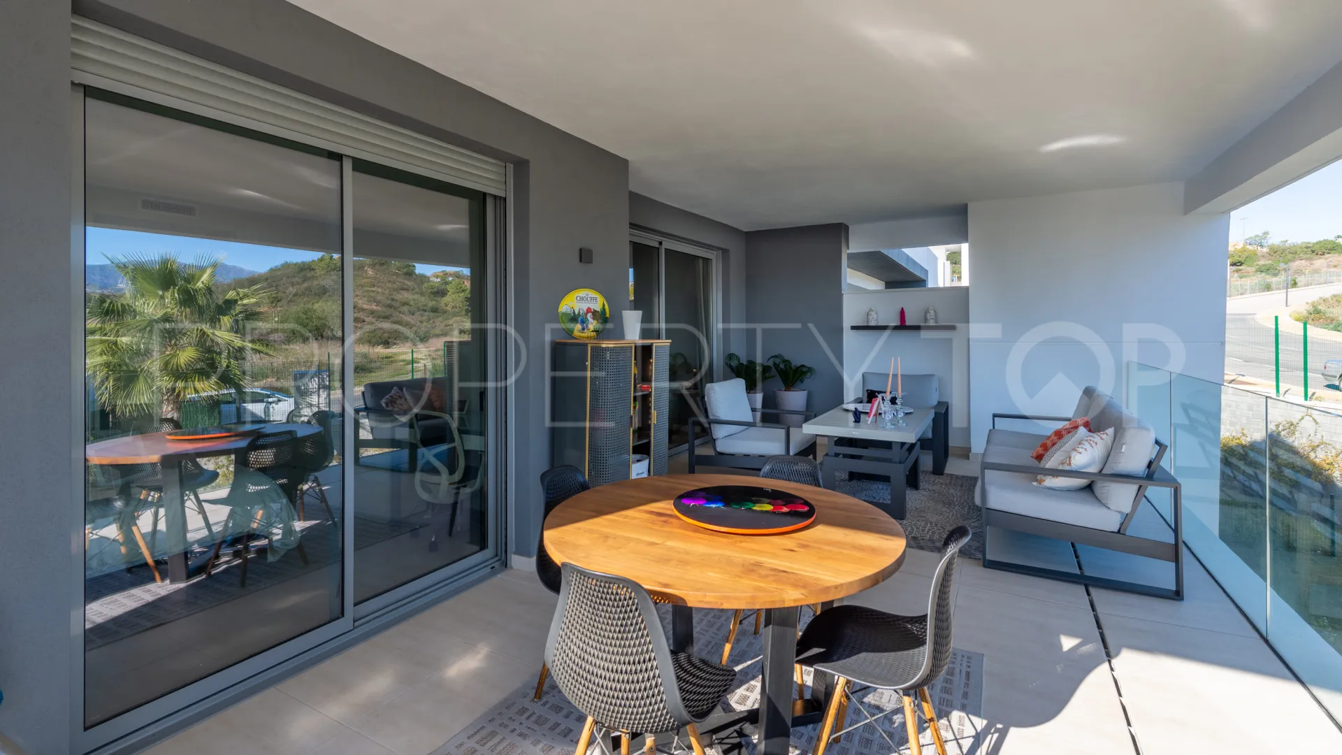 Apartment for sale in Estepona with 2 bedrooms