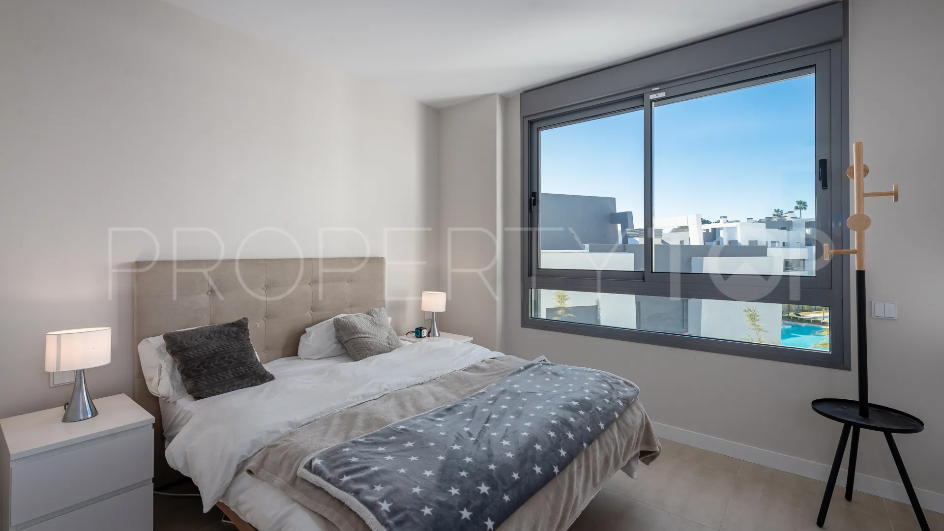 Apartment for sale in Estepona with 2 bedrooms