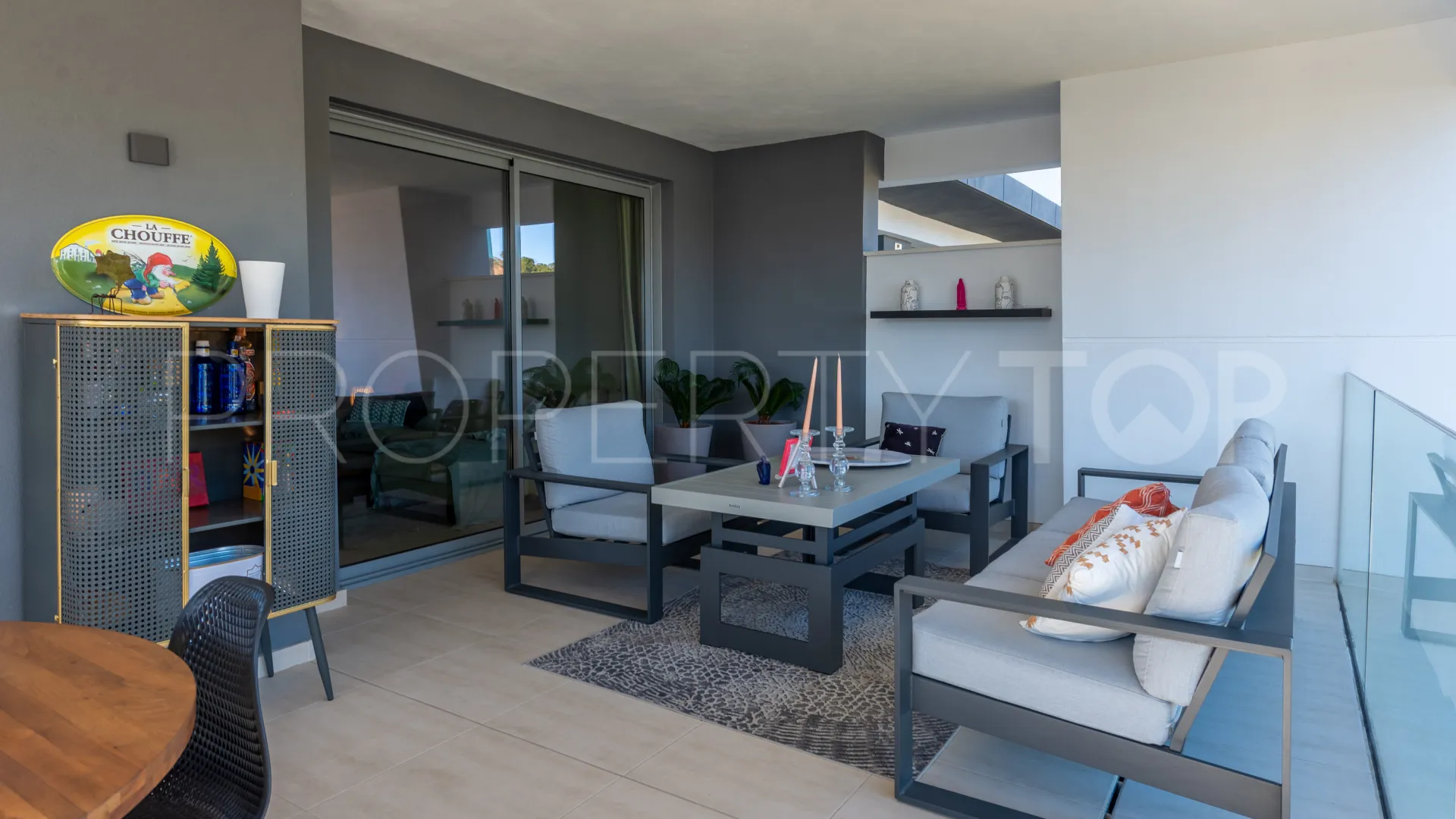 Apartment for sale in Estepona with 2 bedrooms
