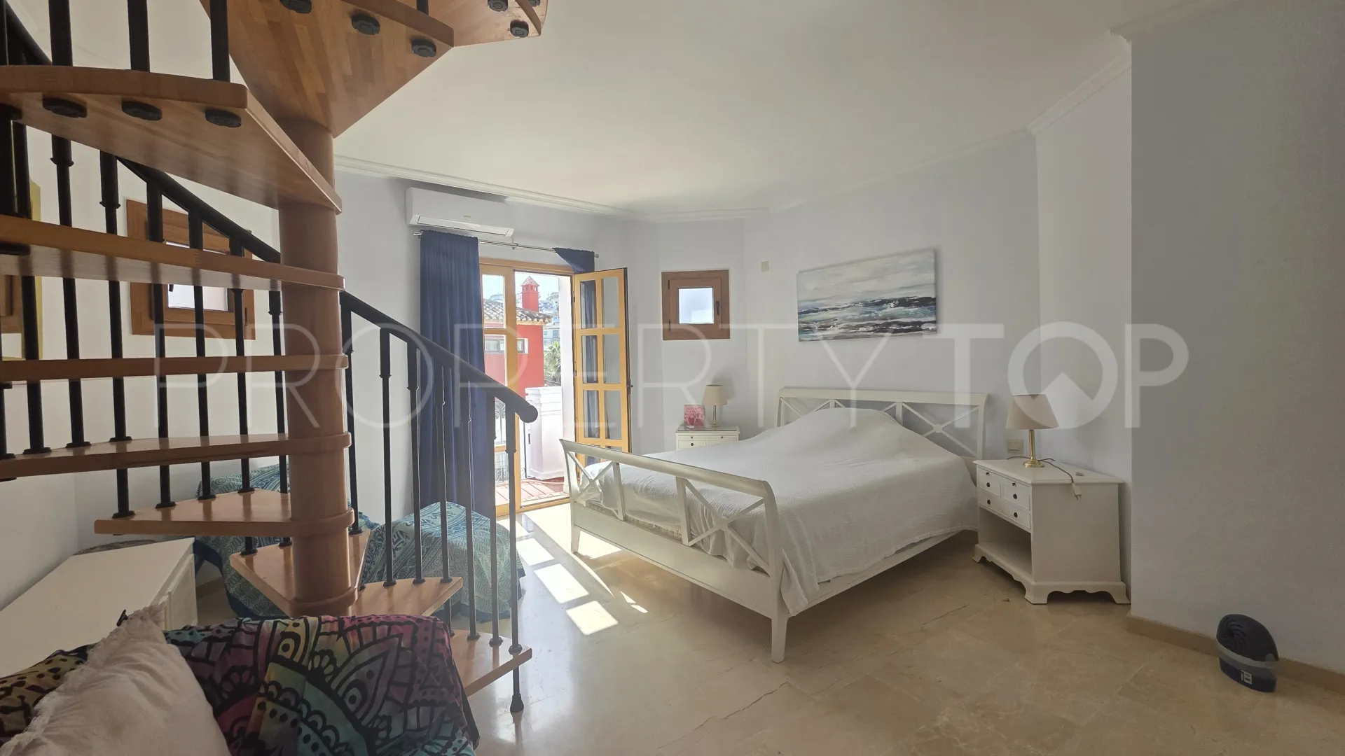 For sale town house in Alcaidesa Costa