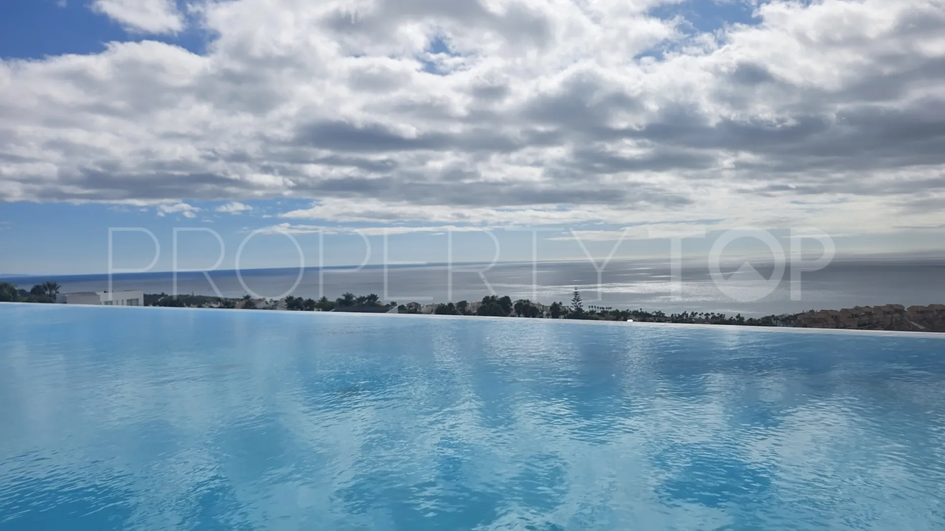 For sale Alcaidesa Alta apartment