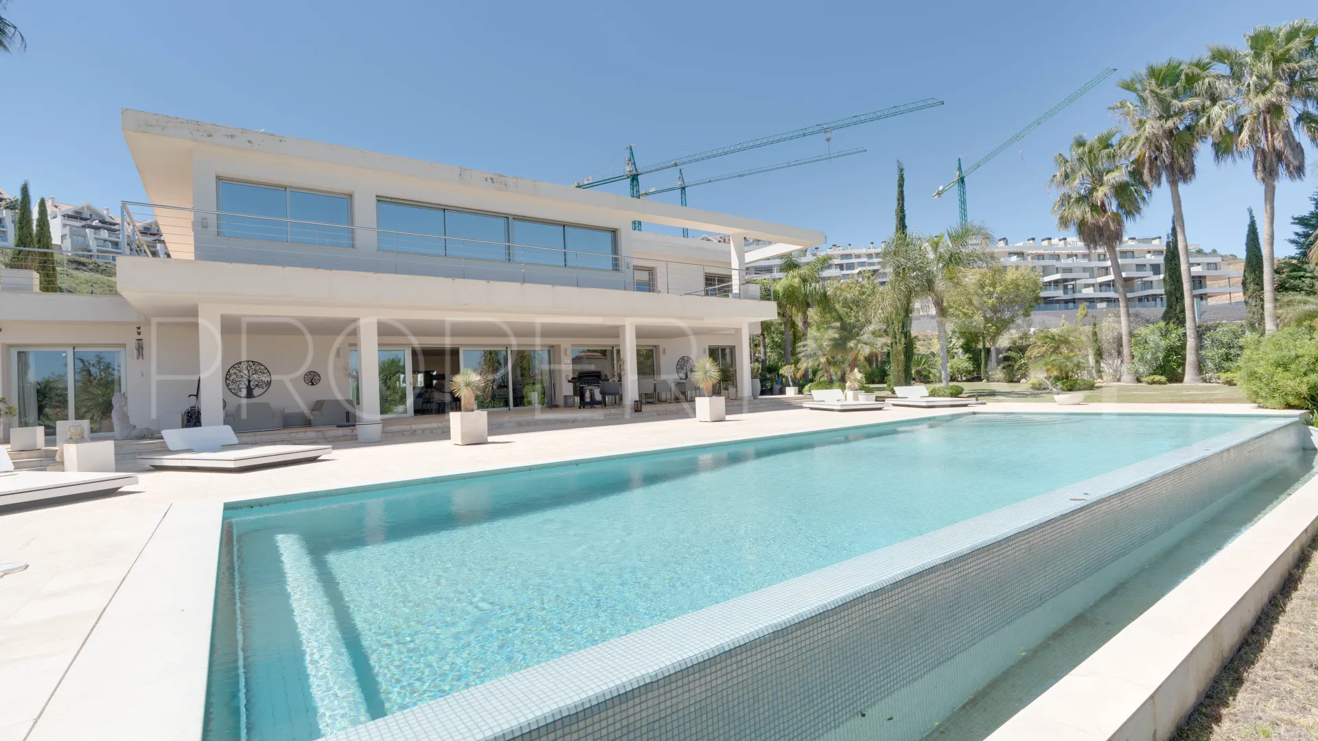 Se vende villa de 4 dormitorios en Calanova Golf