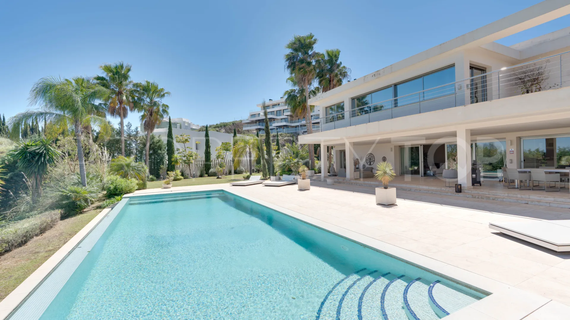 Se vende villa de 4 dormitorios en Calanova Golf