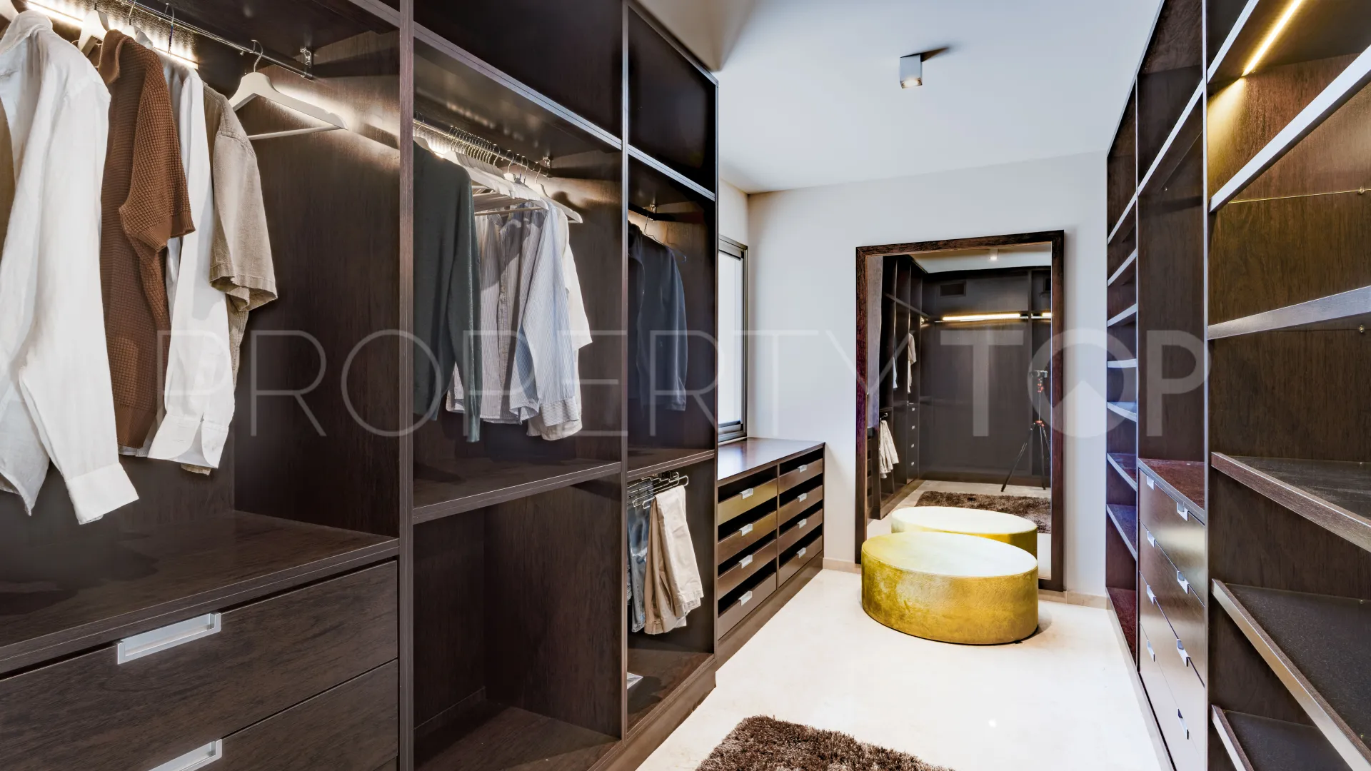 Se vende villa de 4 dormitorios en Calanova Golf