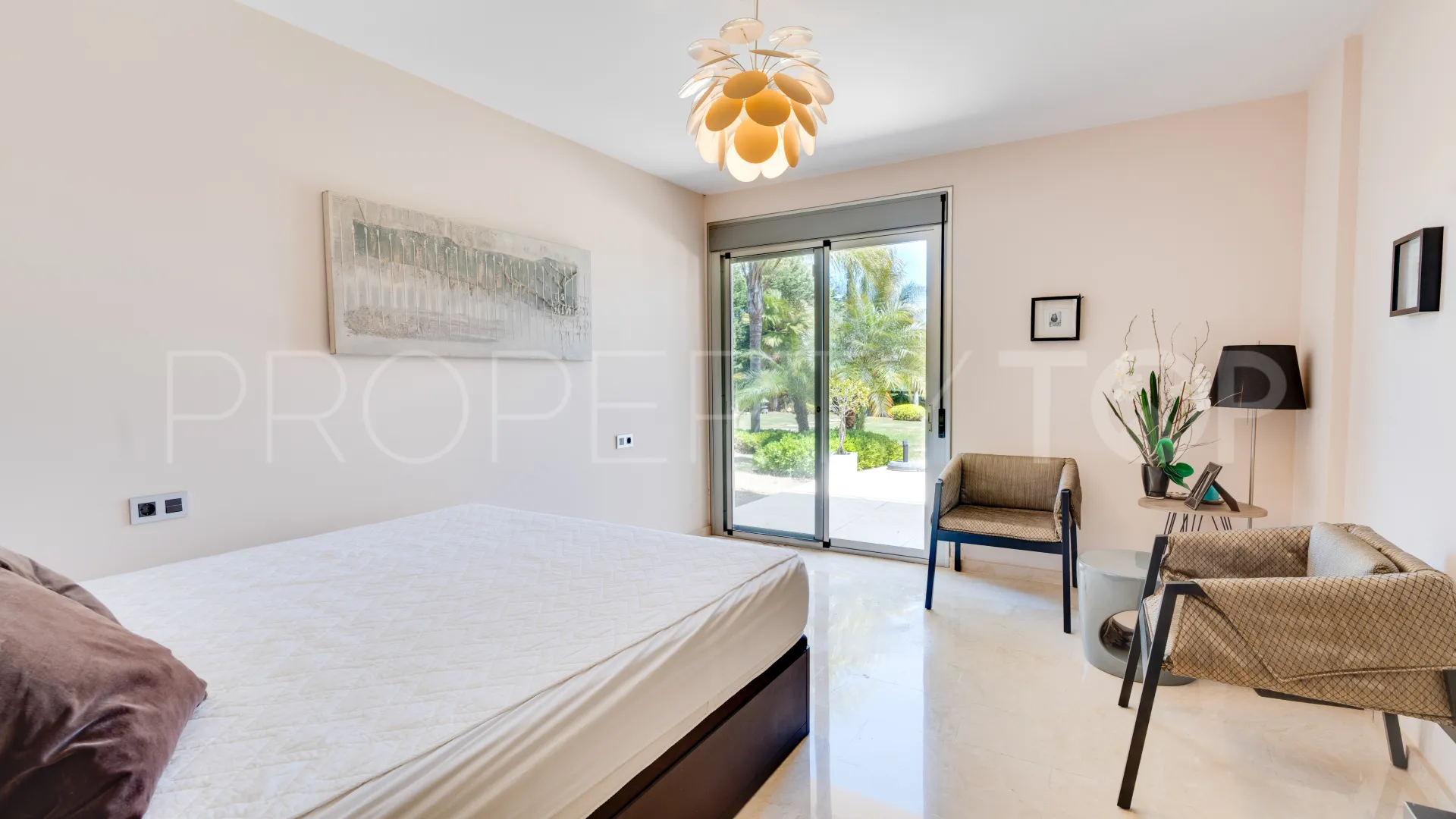 Se vende villa de 4 dormitorios en Calanova Golf
