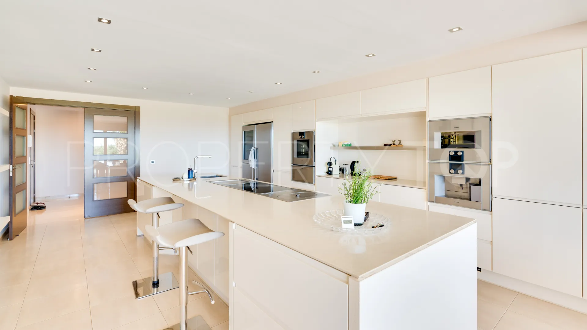 Se vende villa de 4 dormitorios en Calanova Golf