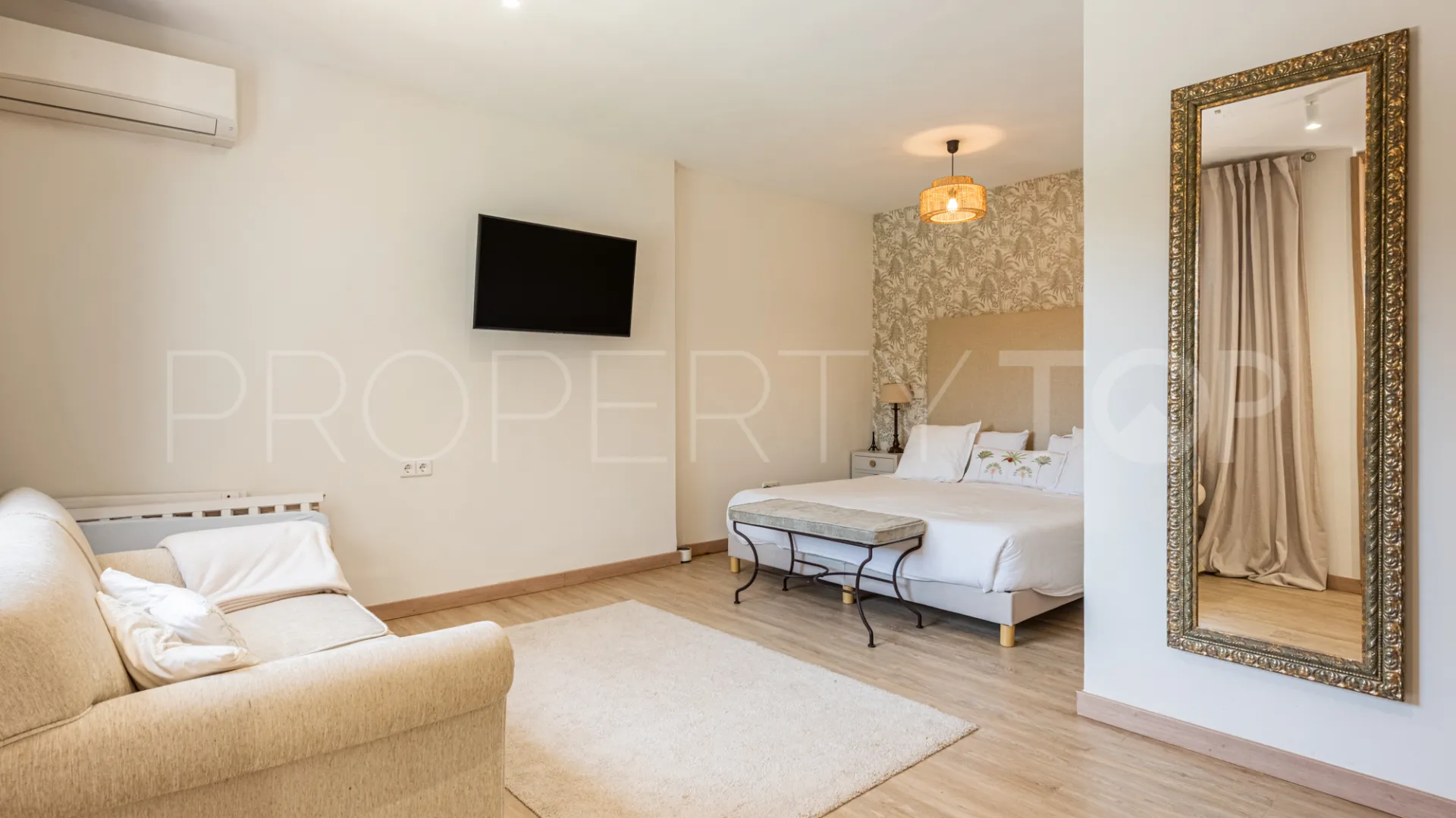 Villa a la venta de 4 dormitorios en Marbella Golden Mile