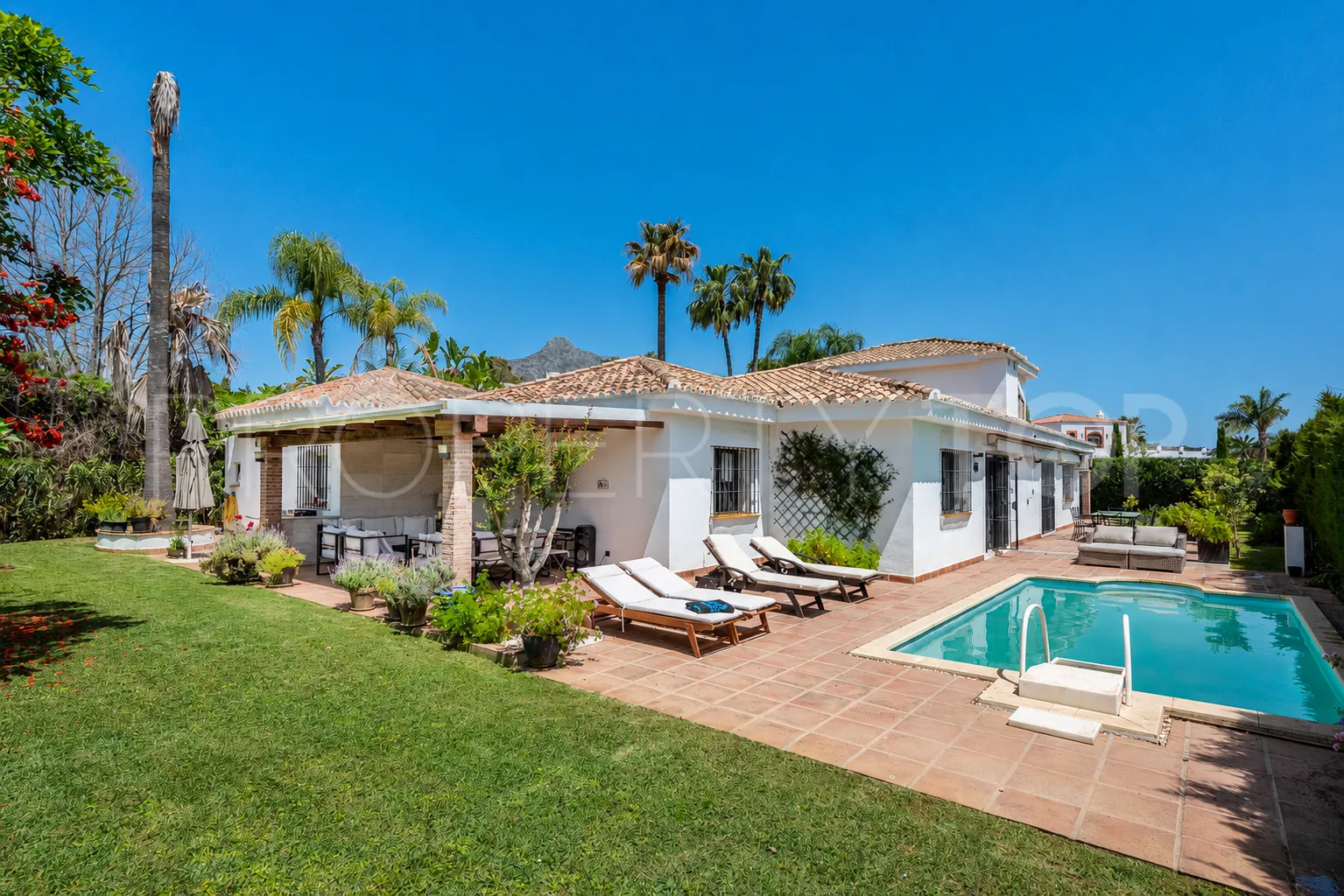 Villa a la venta de 4 dormitorios en Marbella Golden Mile