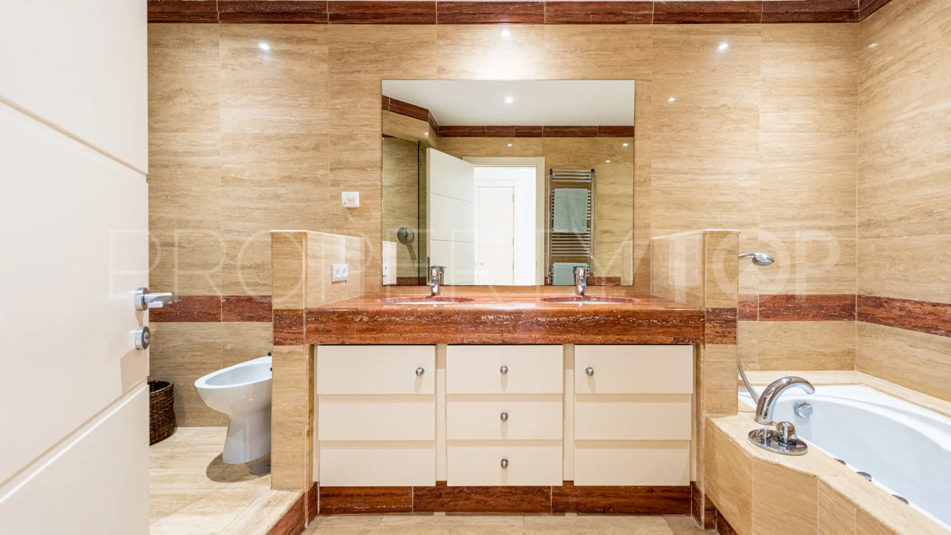 Apartment for sale in New Golden Mile