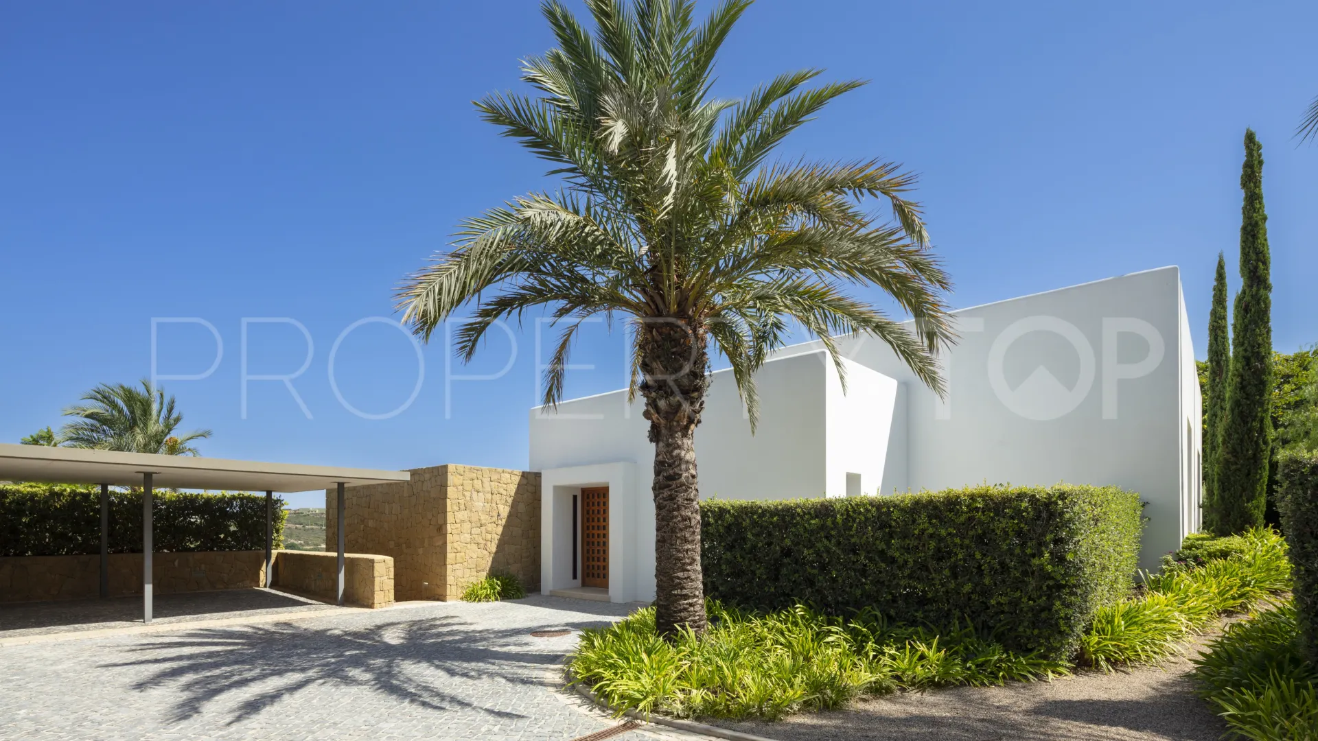 Villa for sale in Casares