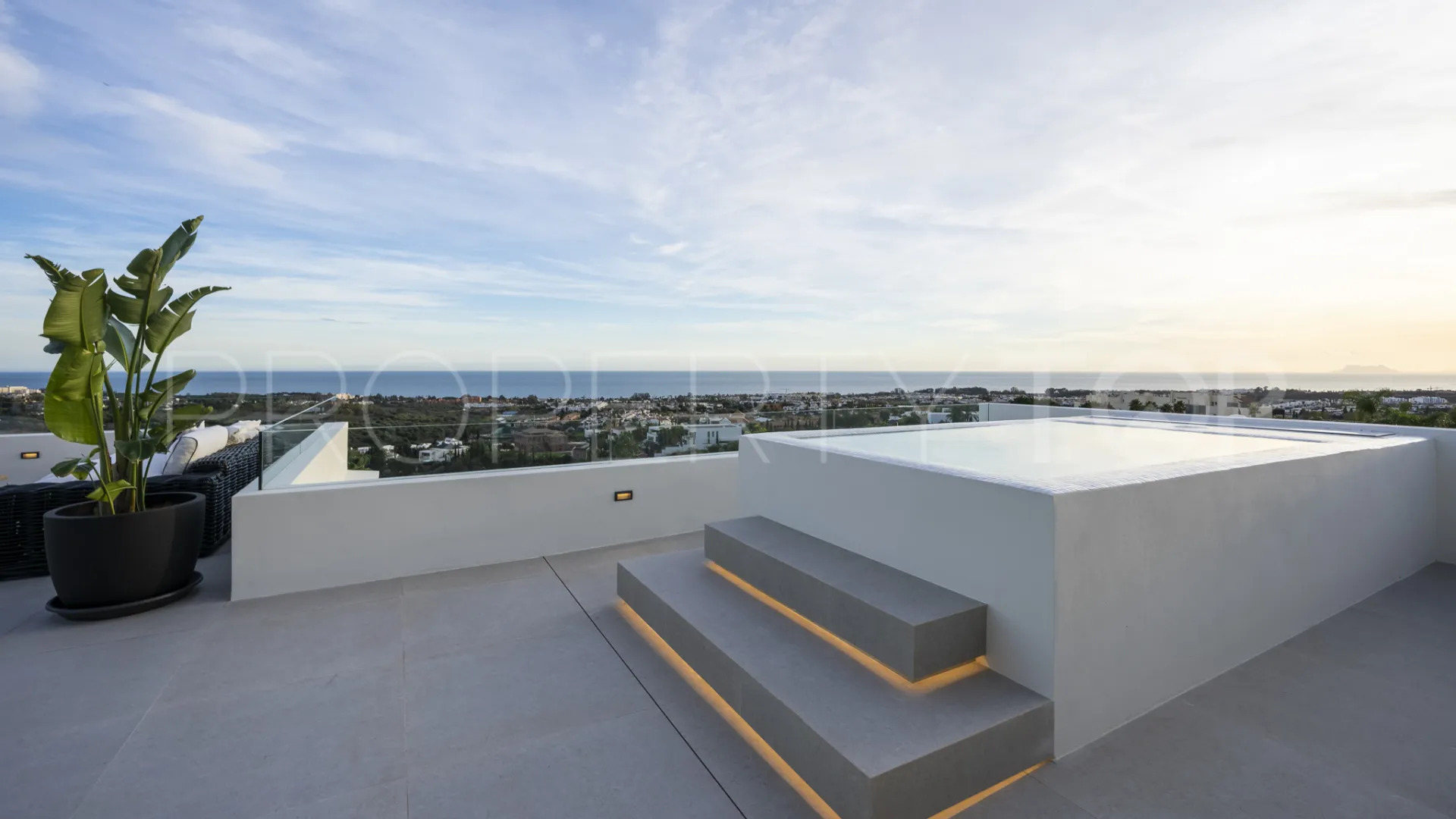 8 bedrooms villa for sale in Los Flamingos