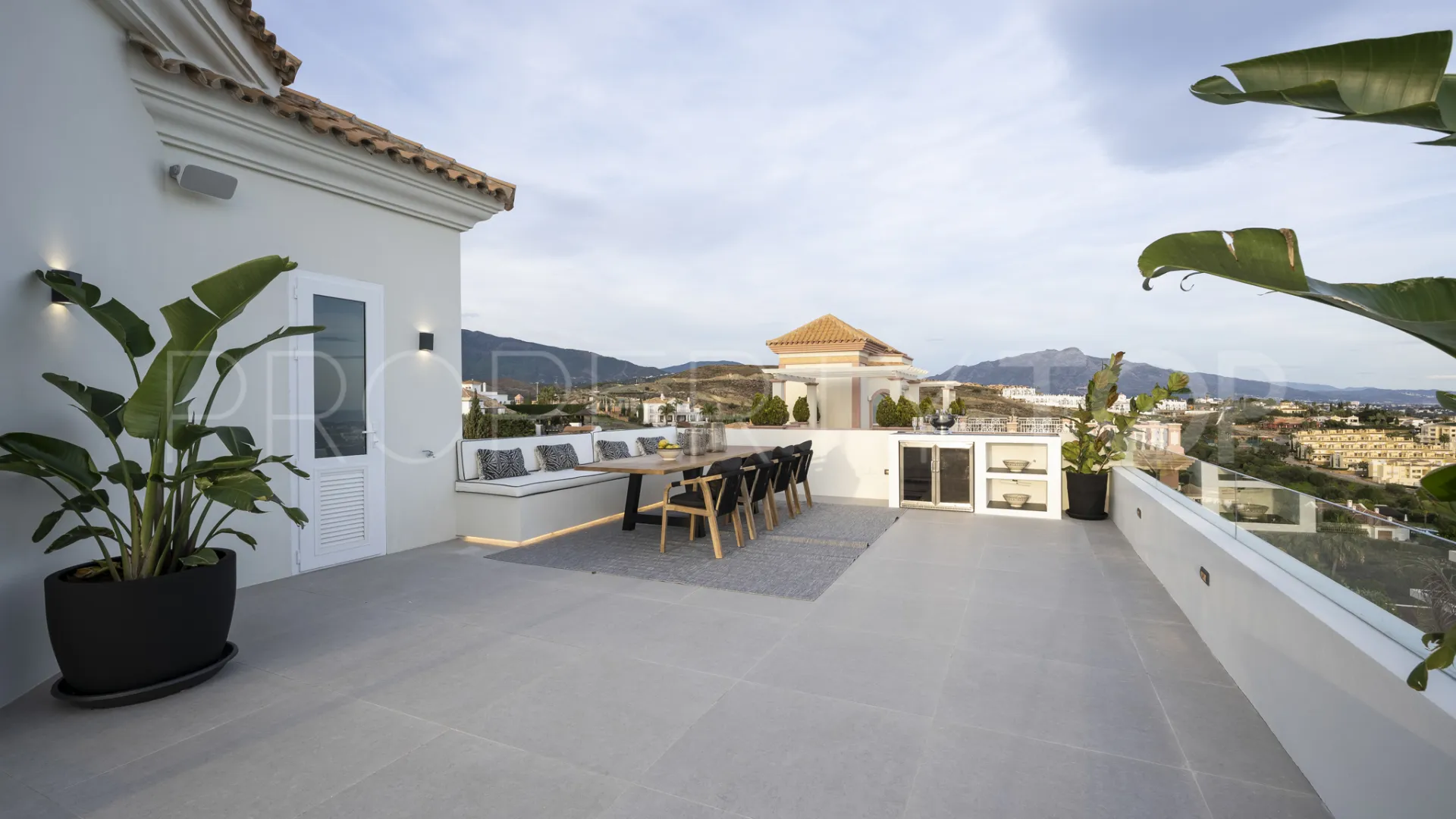 8 bedrooms villa for sale in Los Flamingos