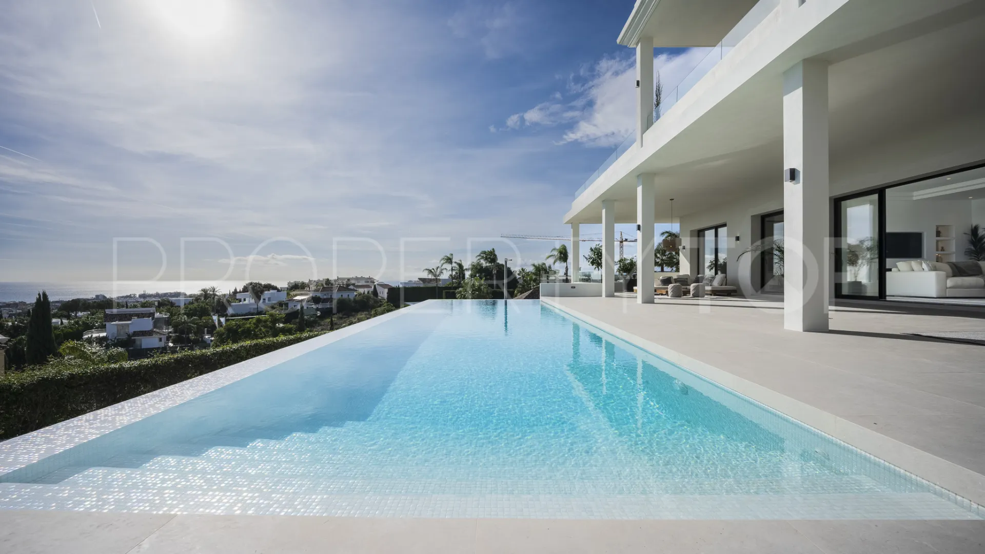8 bedrooms villa for sale in Los Flamingos