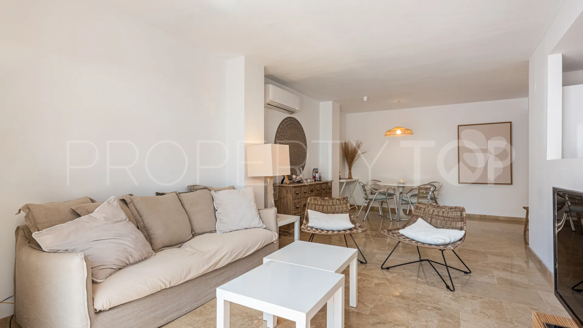 Coto Real apartment for sale