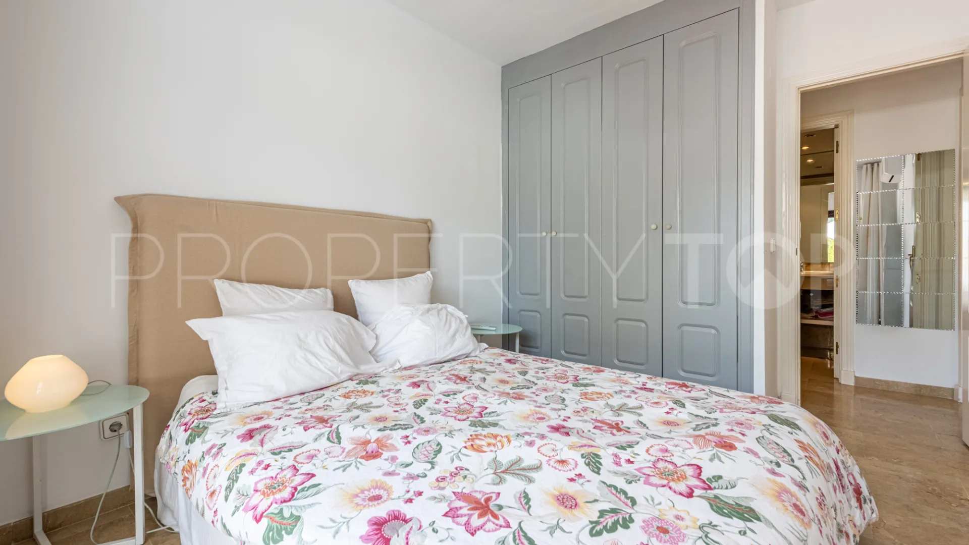Coto Real apartment for sale