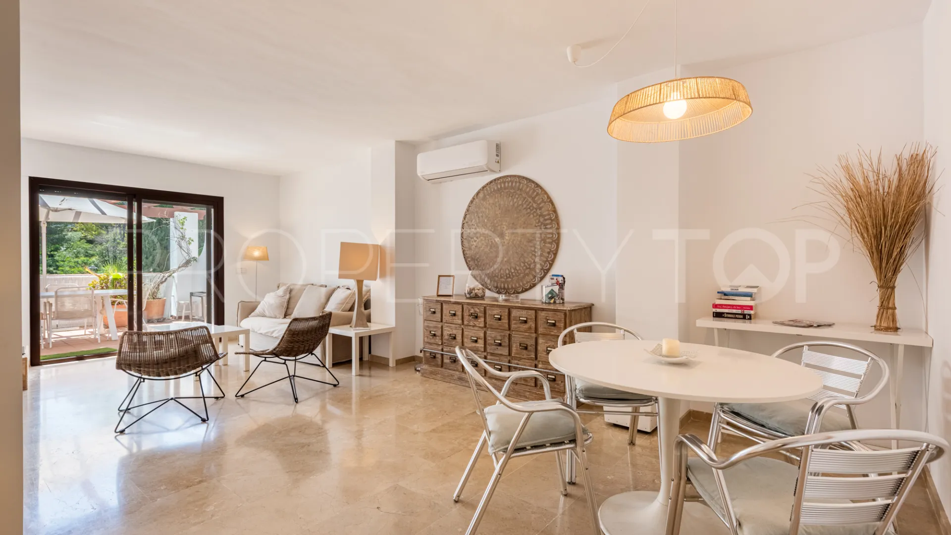Coto Real apartment for sale