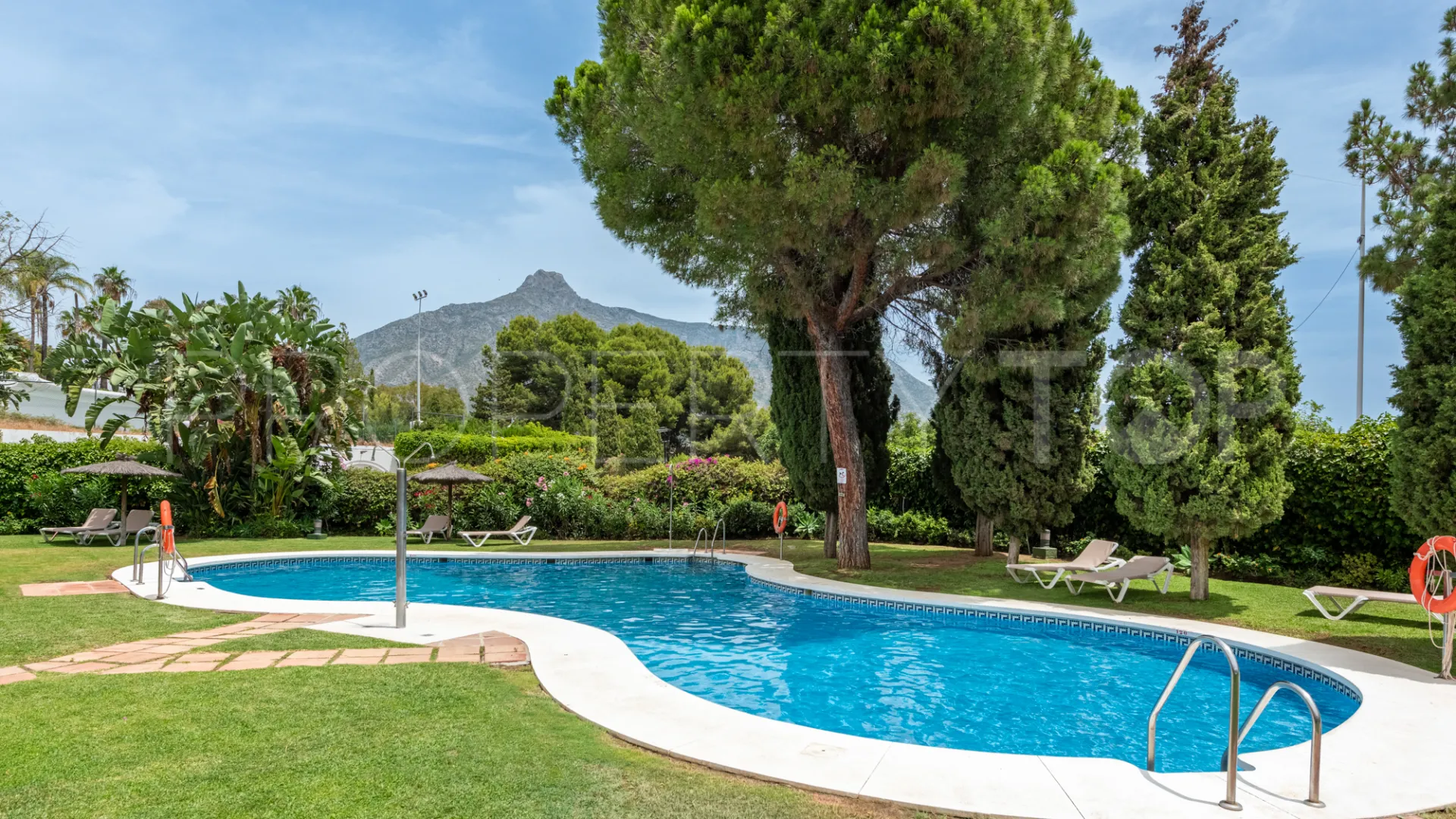 For sale apartment in Marbella Golden Mile