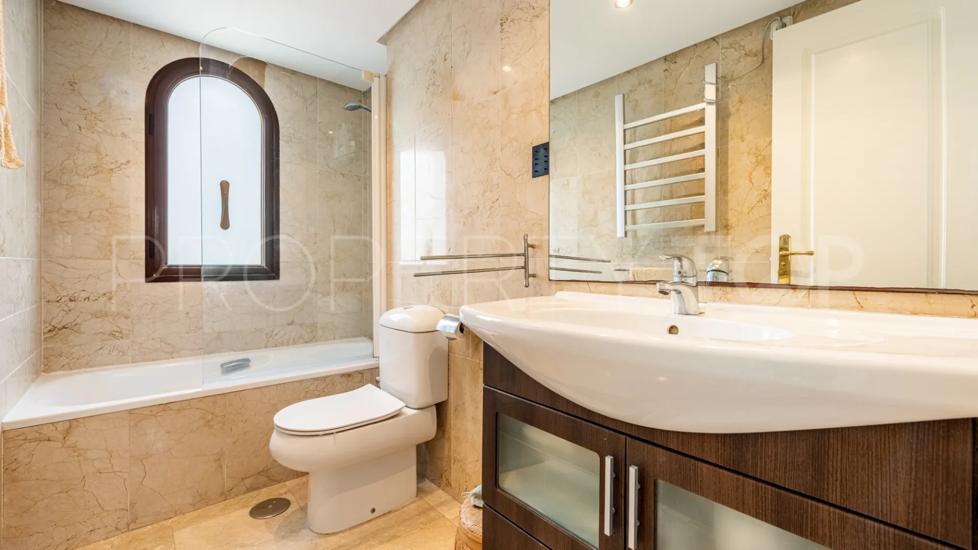 For sale apartment in Marbella Golden Mile