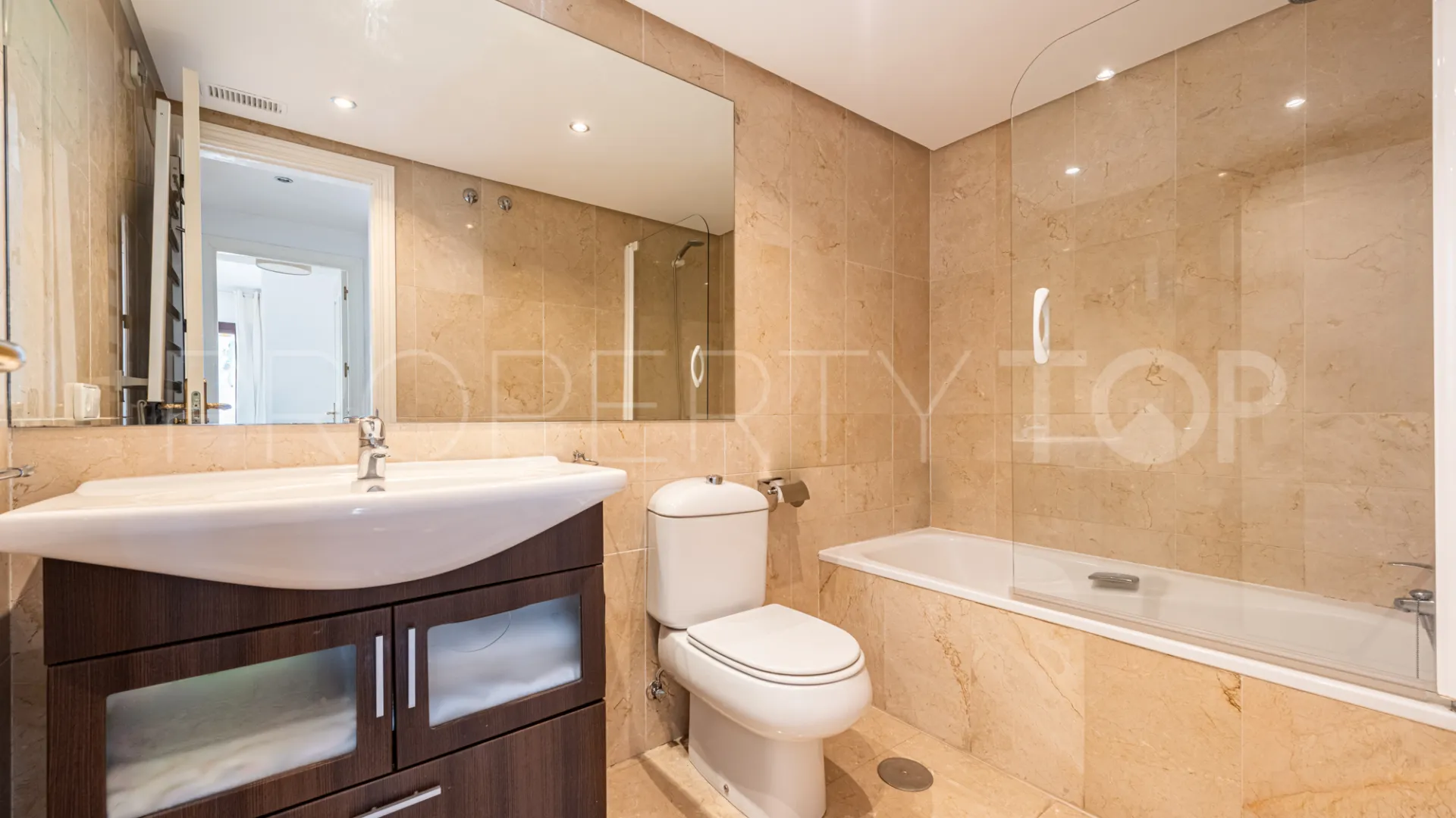 For sale apartment in Marbella Golden Mile