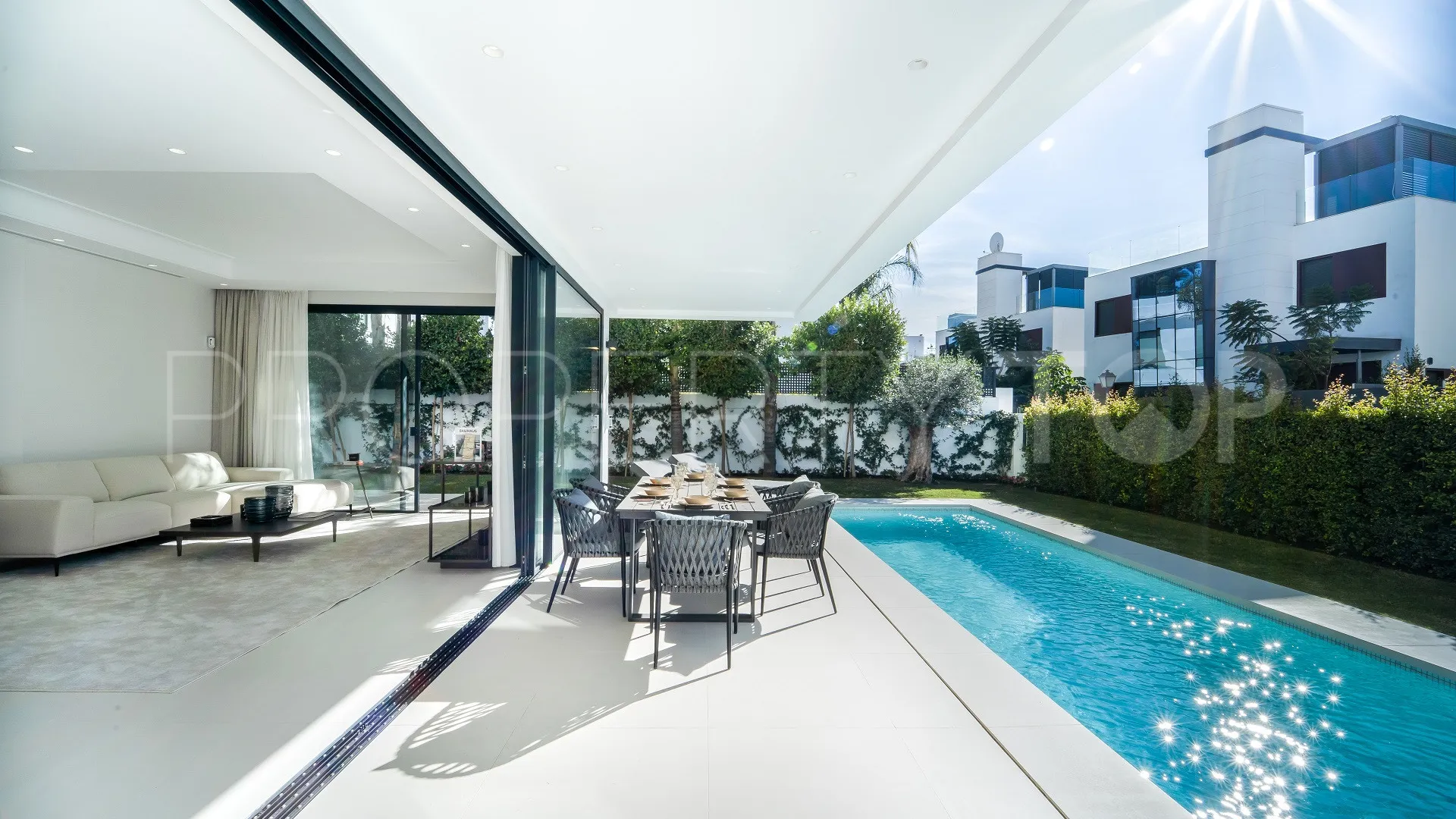 Marbella Golden Mile, villa con 4 dormitorios en venta