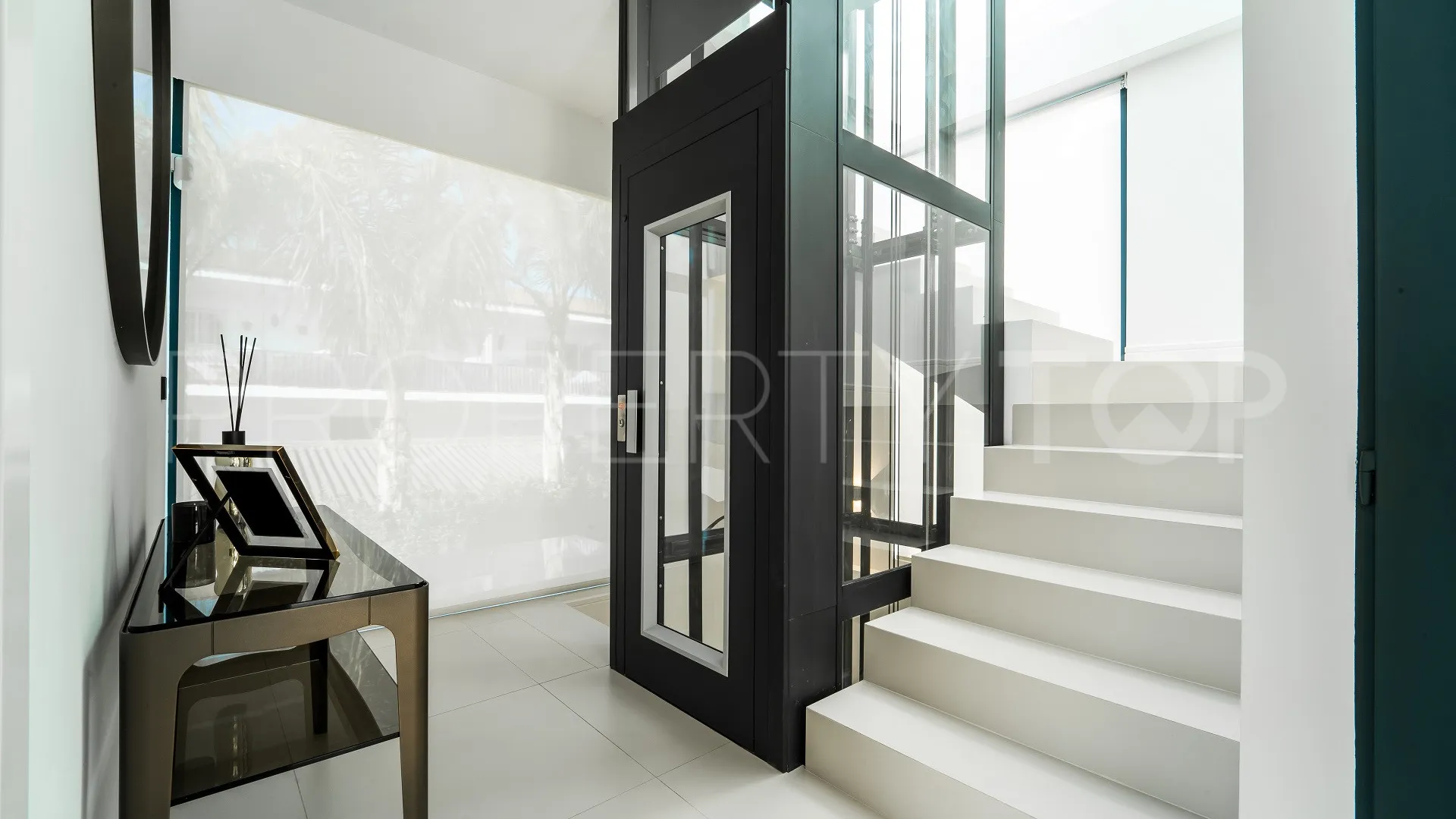 Marbella Golden Mile, villa con 4 dormitorios en venta