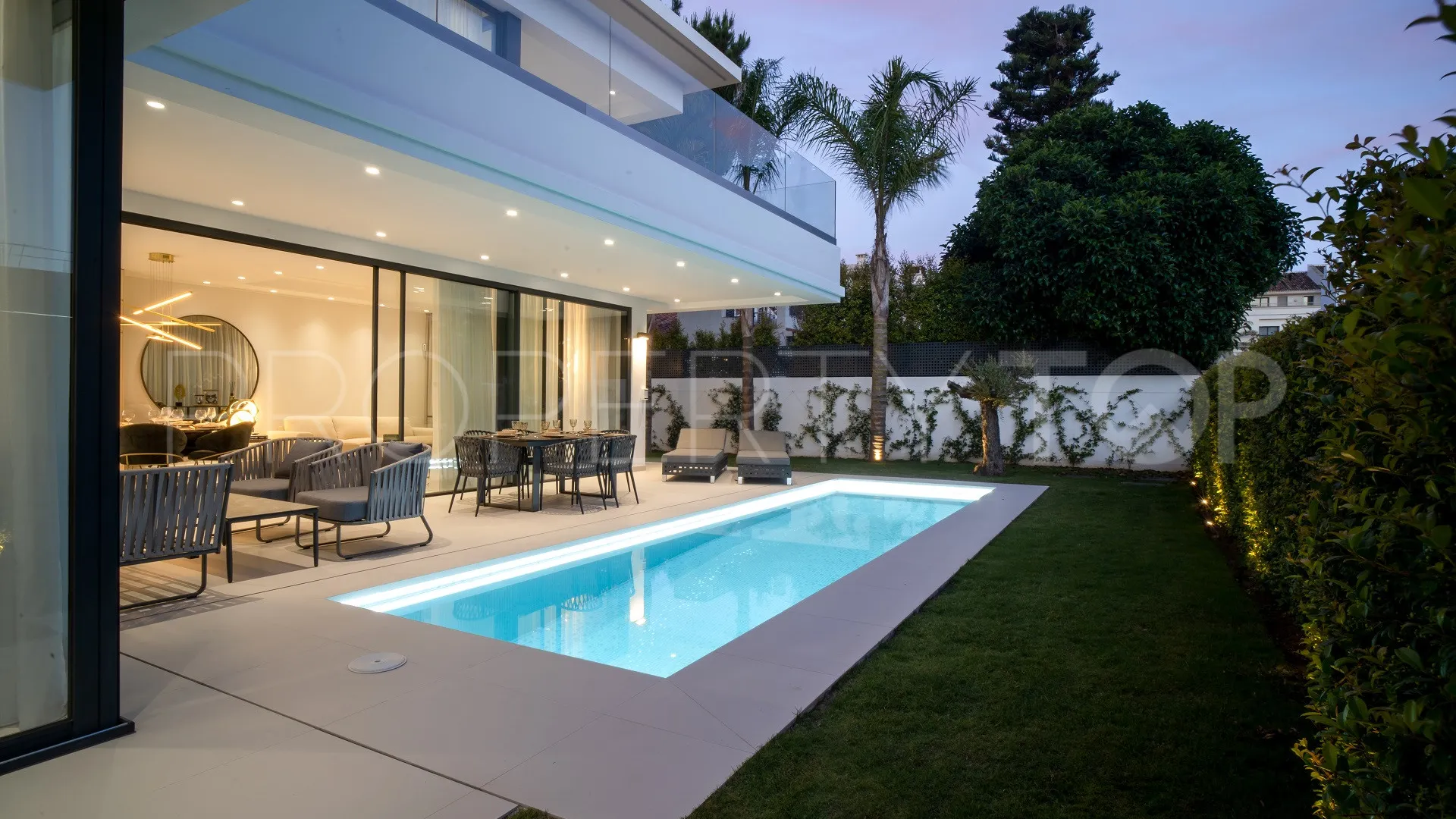 Marbella Golden Mile, villa con 4 dormitorios en venta
