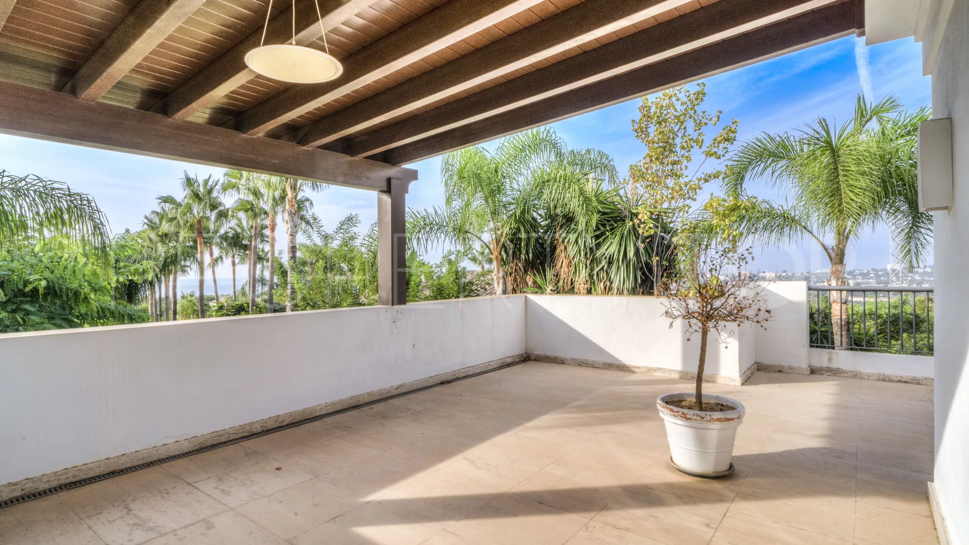 Villa en venta de 4 dormitorios en Marbella Golden Mile