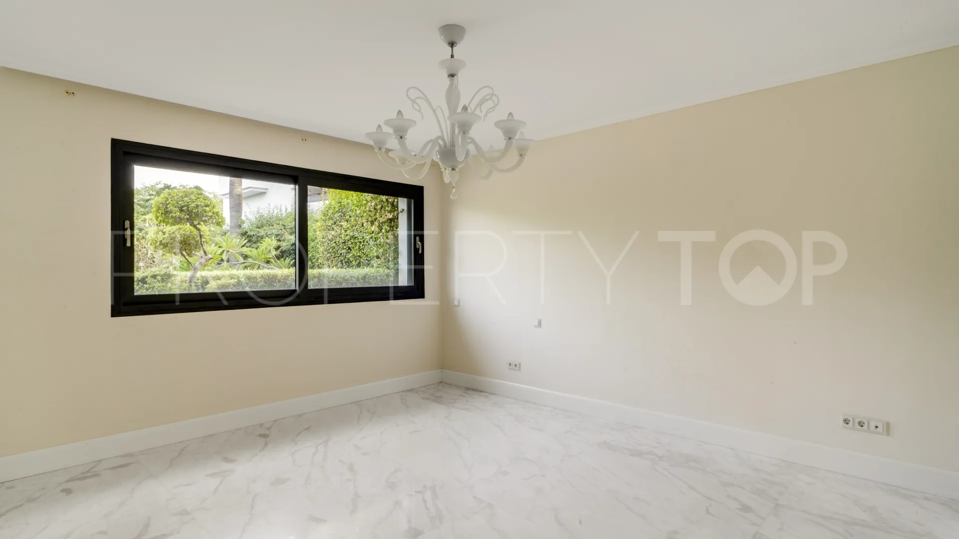 Villa en venta de 4 dormitorios en Marbella Golden Mile