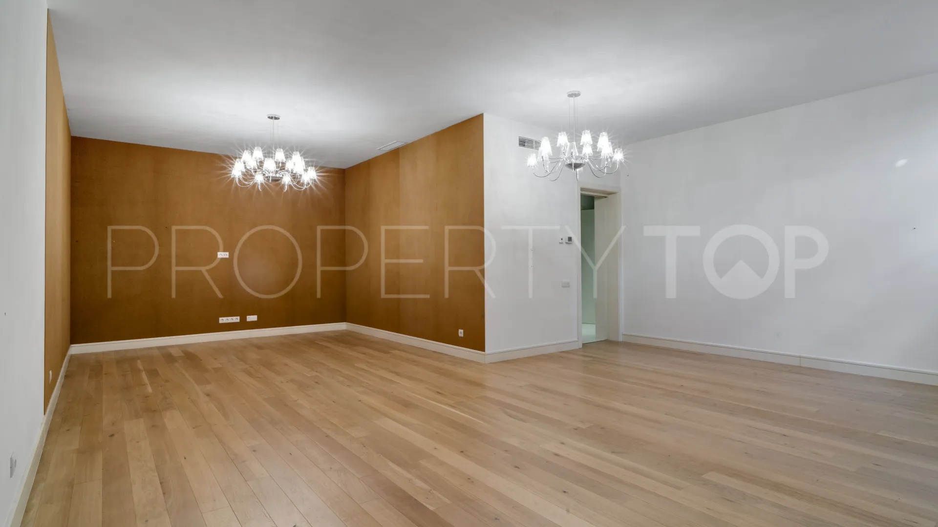 Villa en venta de 4 dormitorios en Marbella Golden Mile