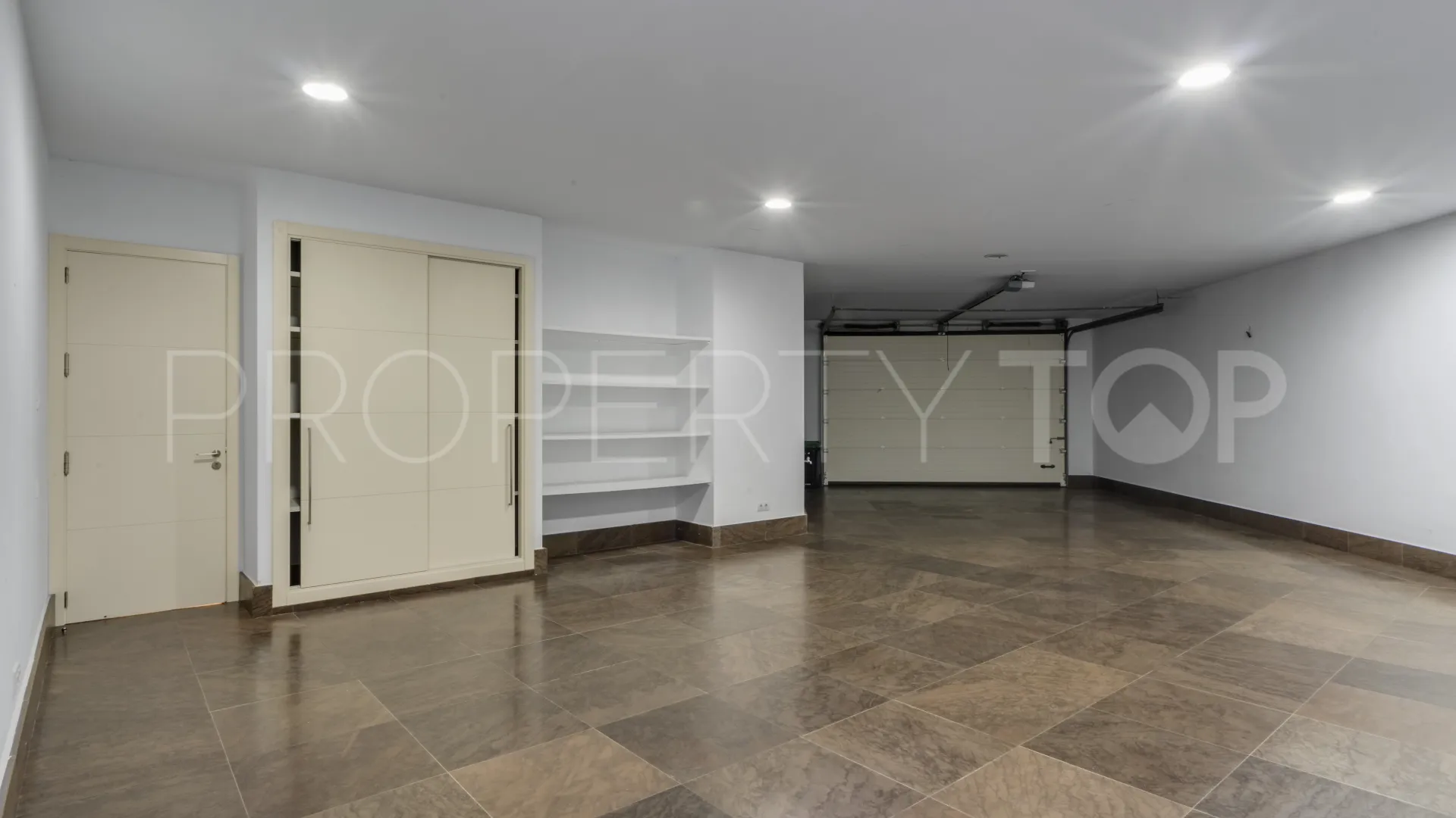 Villa en venta de 4 dormitorios en Marbella Golden Mile